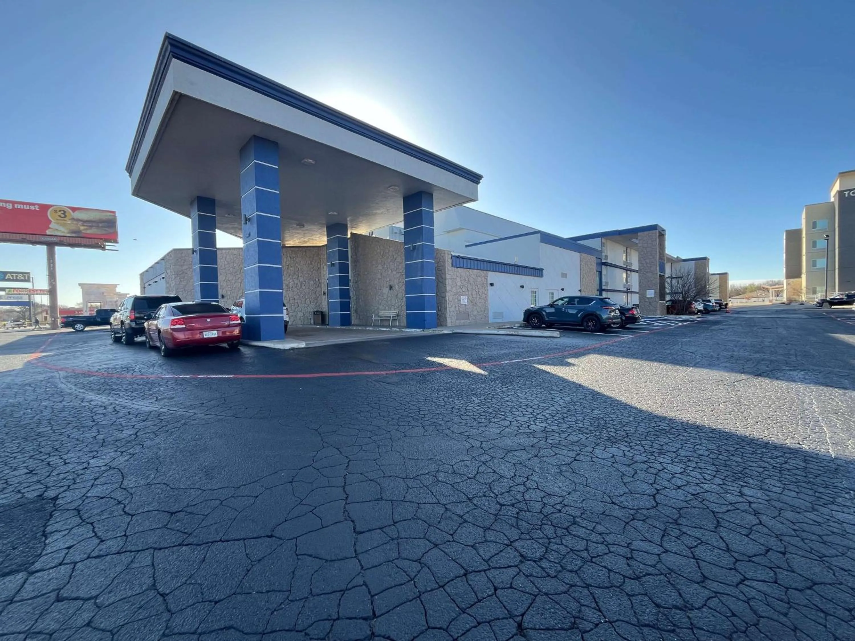 Property building in Studio 6 Amarillo, TX West Medical Center