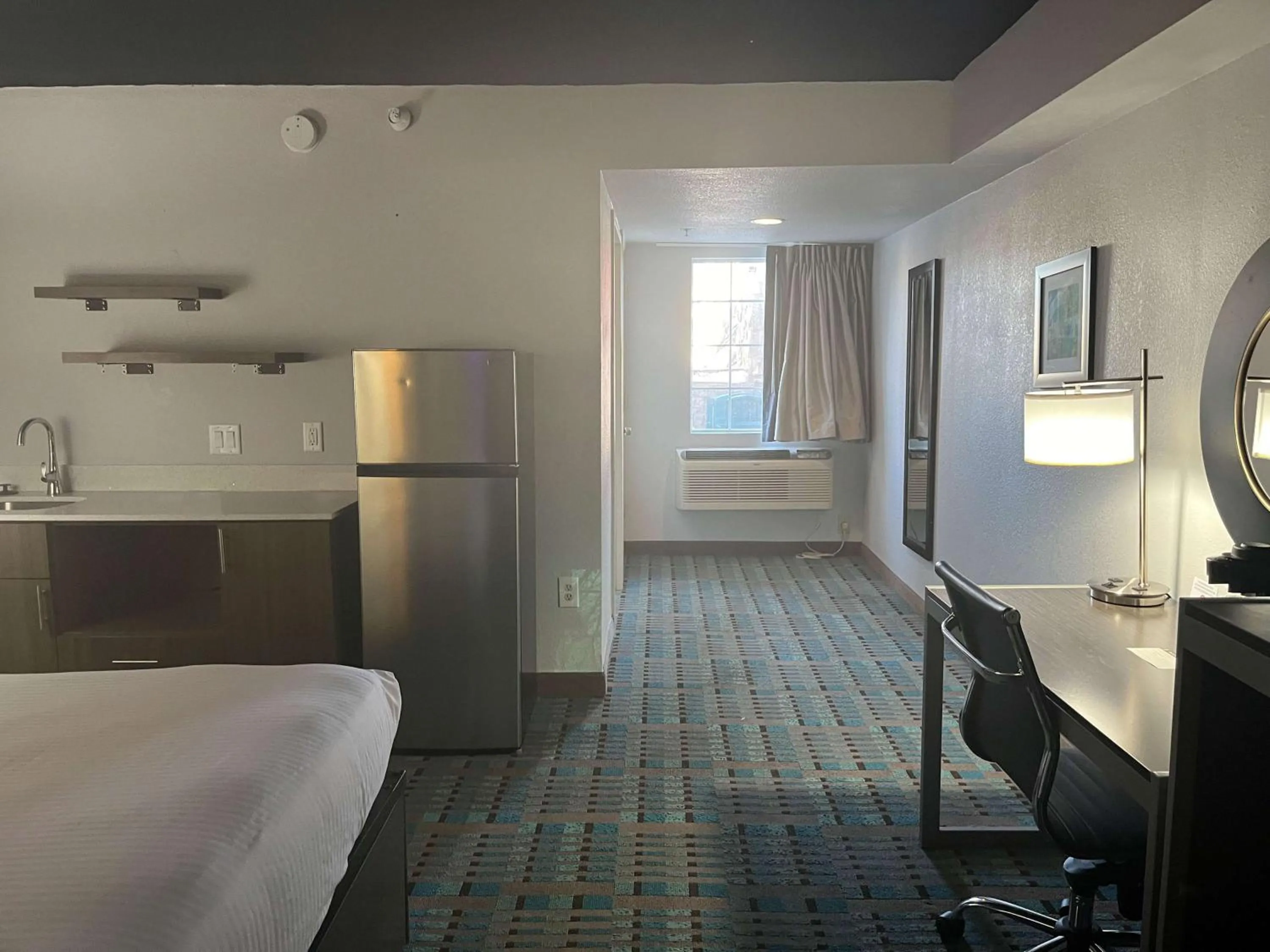 Photo of the whole room, Bed in Studio 6 Amarillo, TX West Medical Center