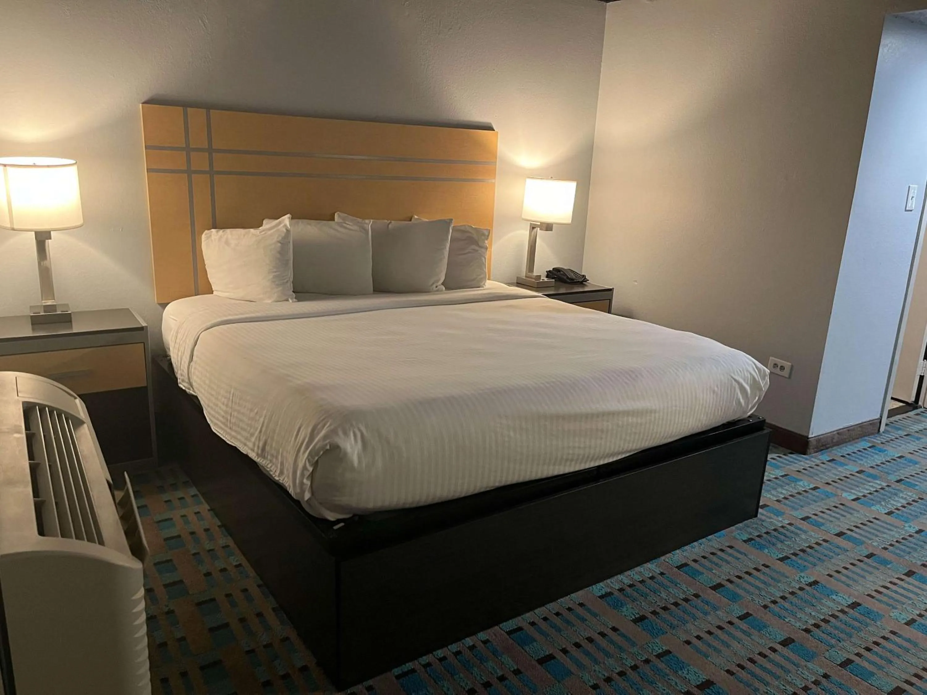 Photo of the whole room, Bed in Studio 6 Amarillo, TX West Medical Center