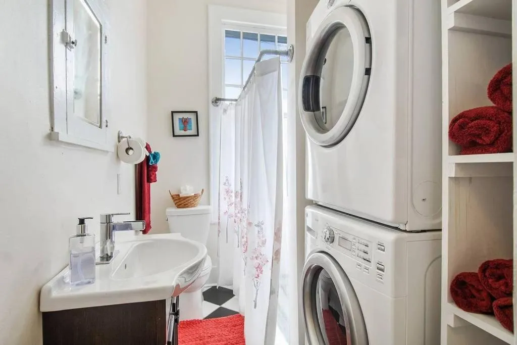 Shower in Freret Apartments near Streetcar & Tulane