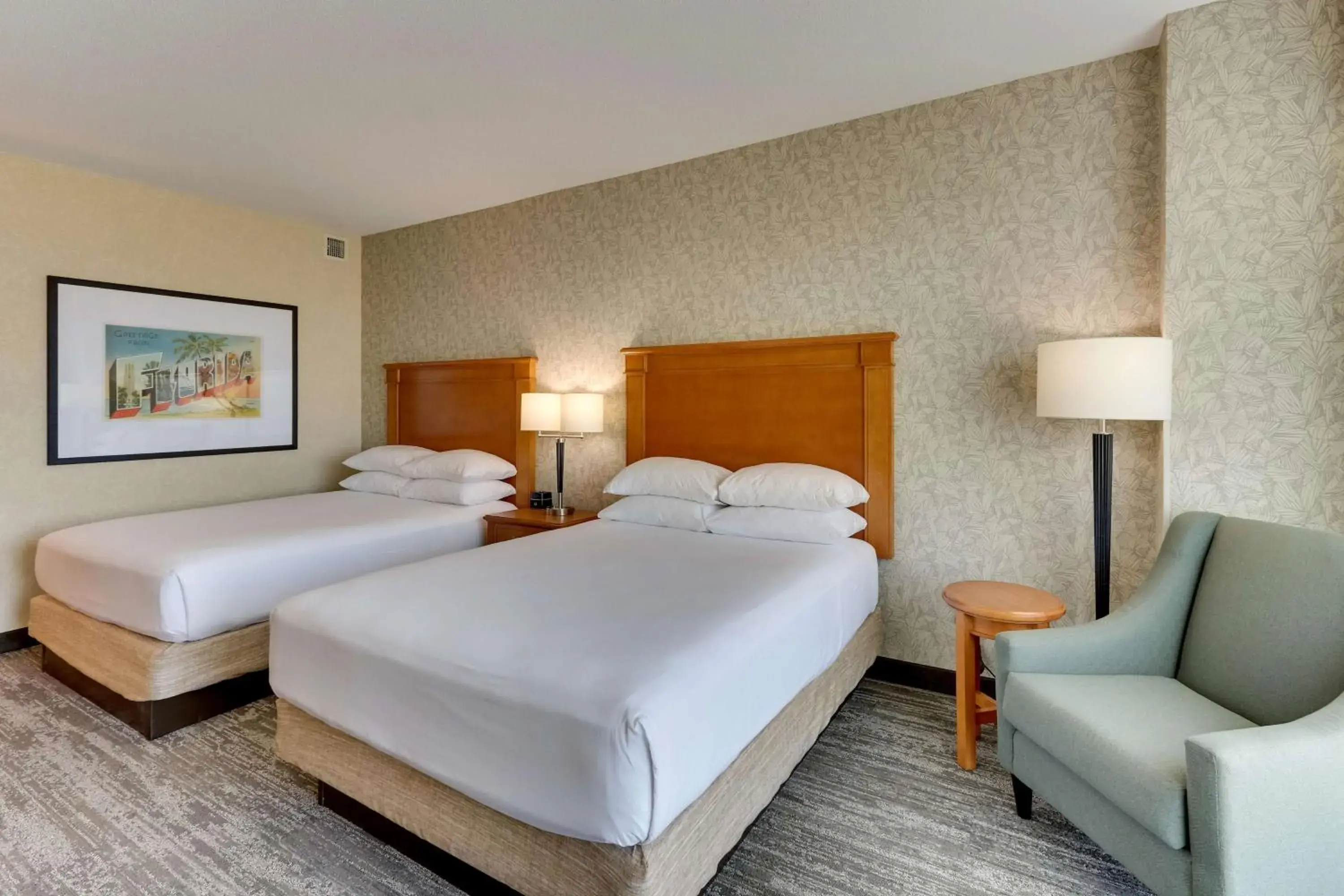 Deluxe Queen Room with Two Queen Beds – High Floor in Drury Inn & Suites Orlando near Universal Orlando Resort Deluxe Queen Room with Two Queen Beds – High Floor in Drury Inn & Suites Orlando near Universal Orlando Resort