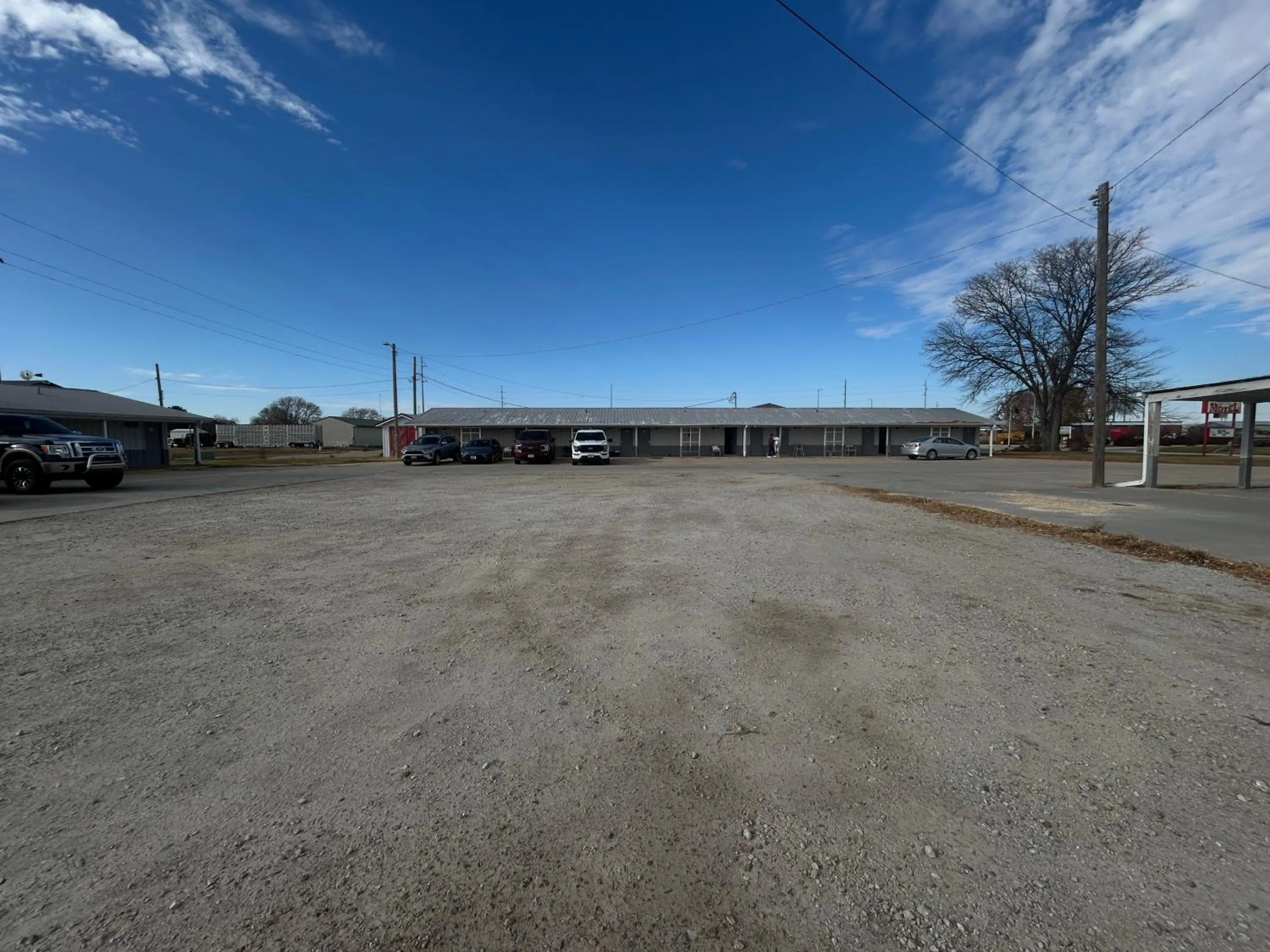Parking in Gateaway Motel Broken Bow NE