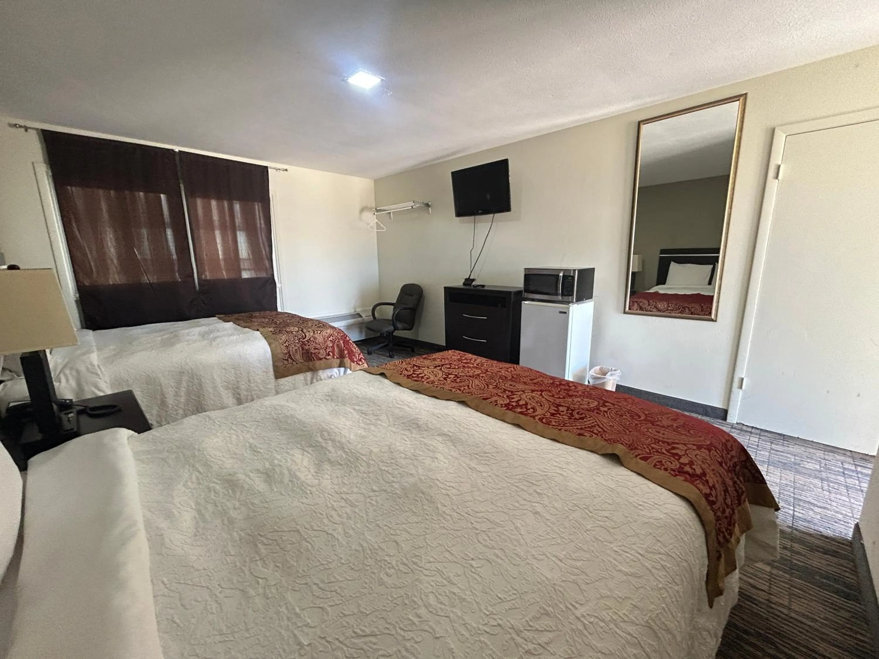 Bedroom, Bed in Gateaway Motel Broken Bow NE