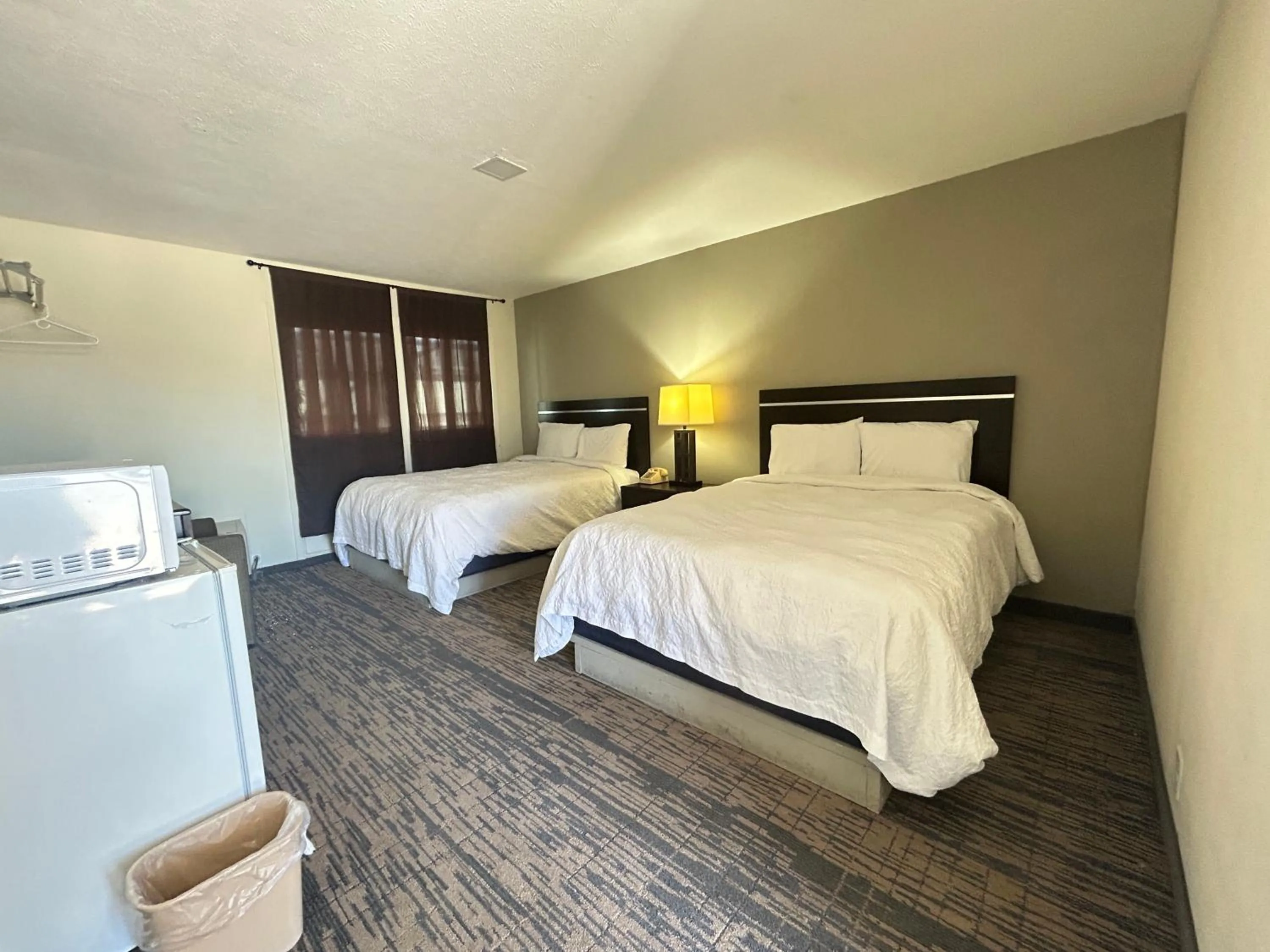 Bedroom, Bed in Gateaway Motel Broken Bow NE