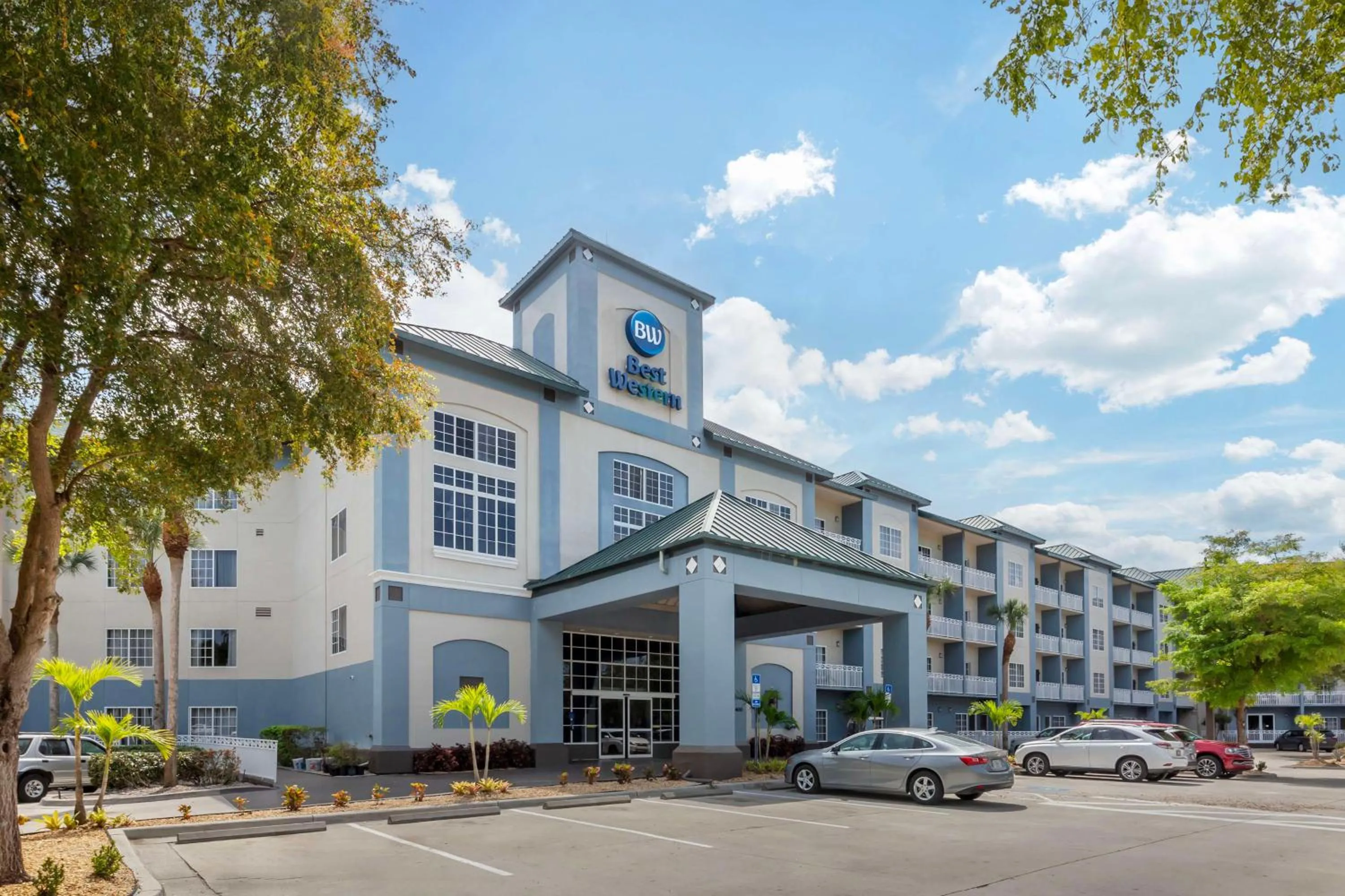 Property building in Best Western Naples Plaza Hotel