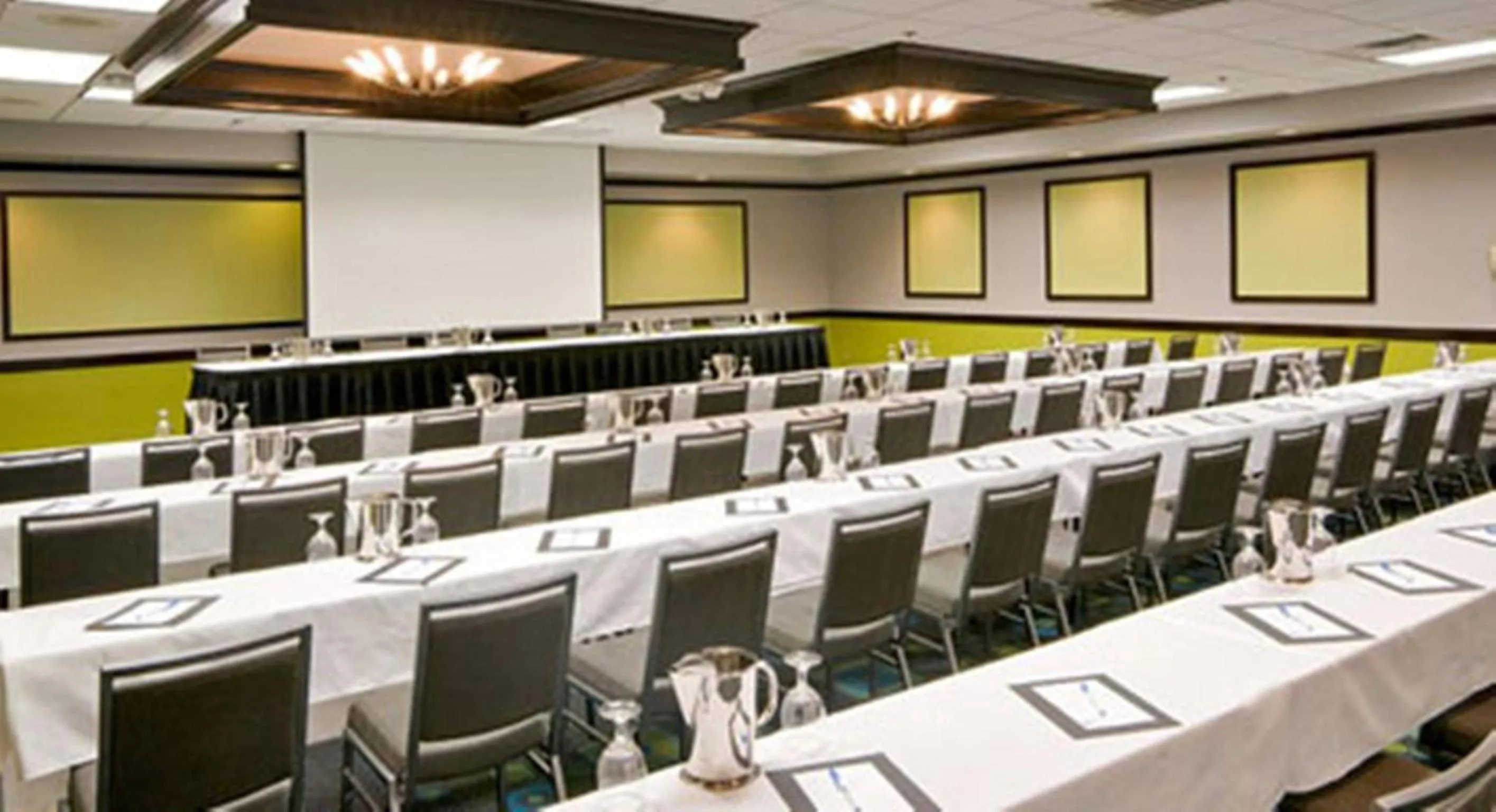 Business facilities in Wyndham Garden Oklahoma City Resort & Conference Hotel Near Airport, Fairgrounds Paycom & I40