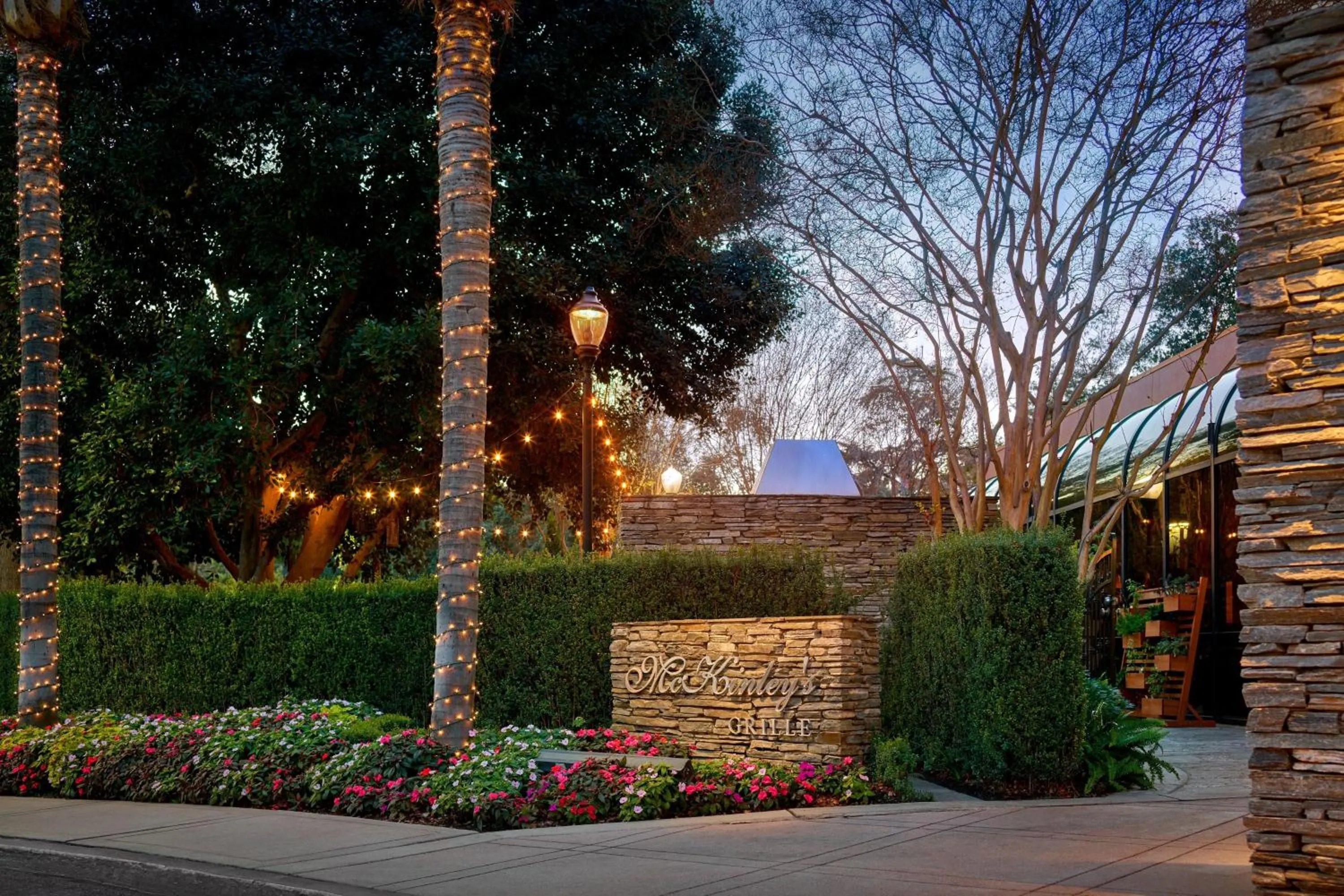 Restaurant/places to eat in Sheraton Fairplex Suites & Conference Center