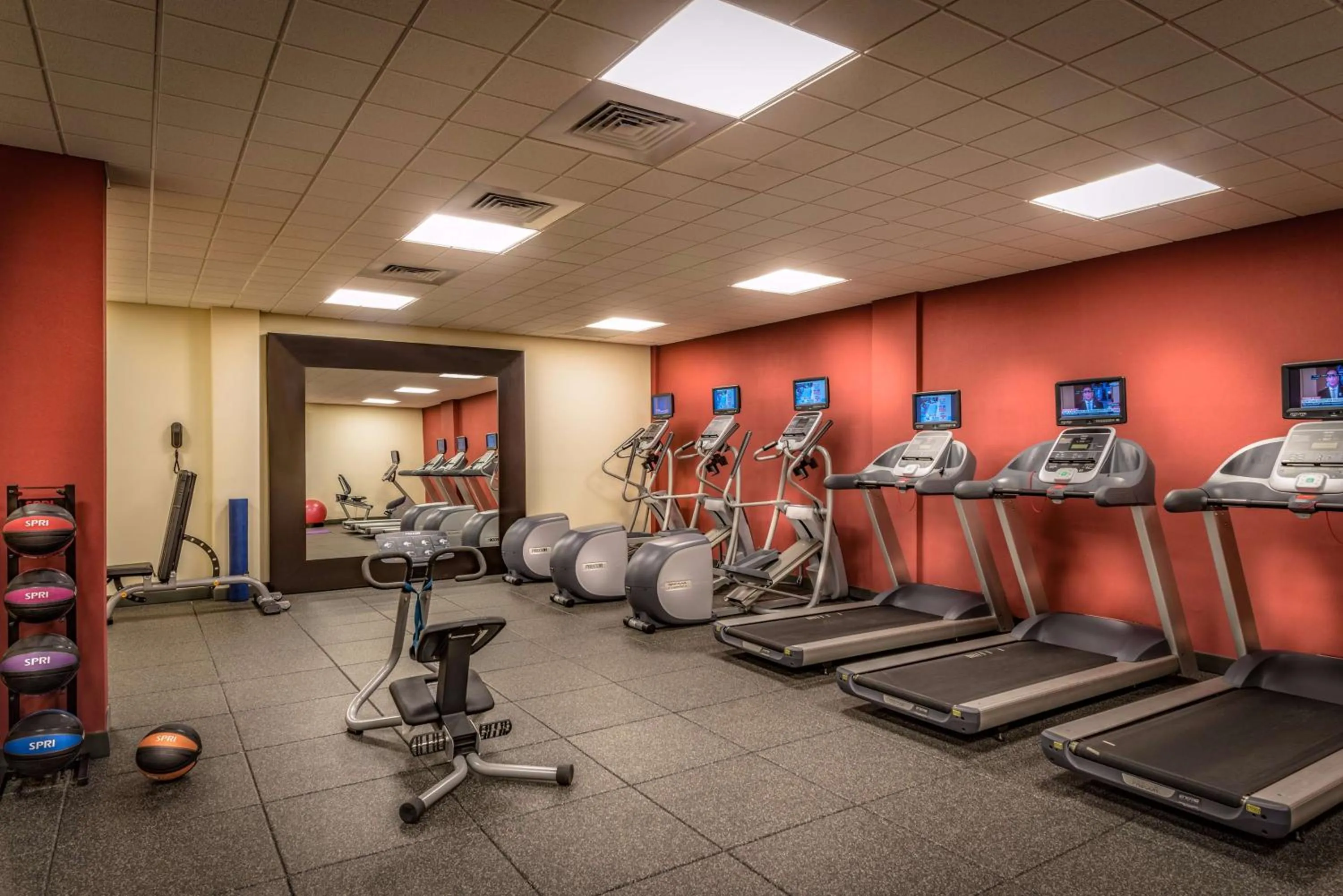 Fitness centre/facilities in Hilton Garden Inn Reagan National Airport