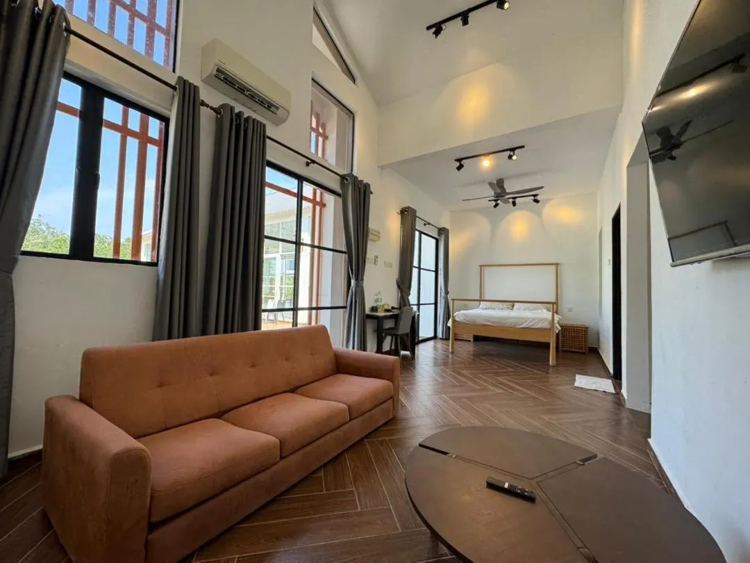 The Rubber Escape, Melaka