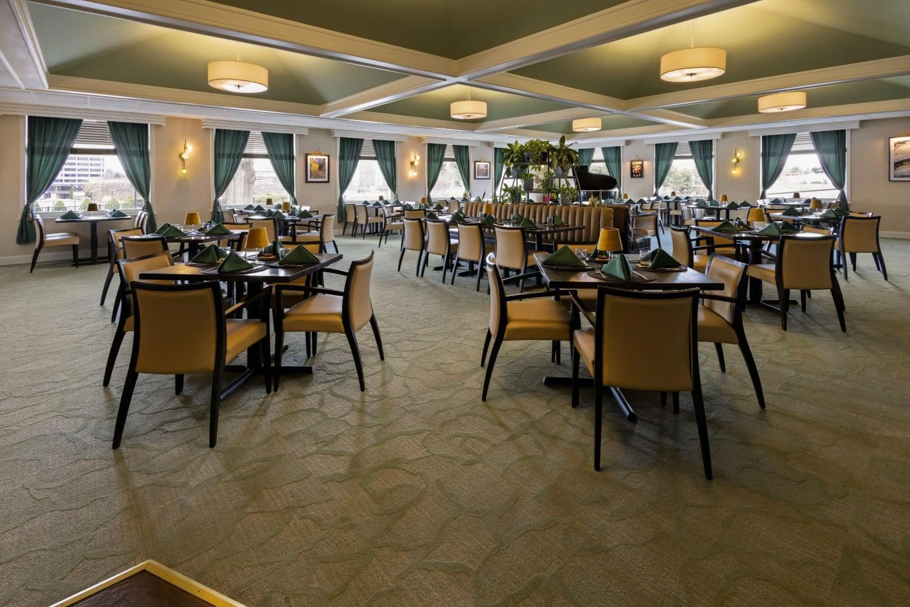 Restaurant/places to eat in Penn Harris Hotel Harrisburg, Trademark by Wyndham