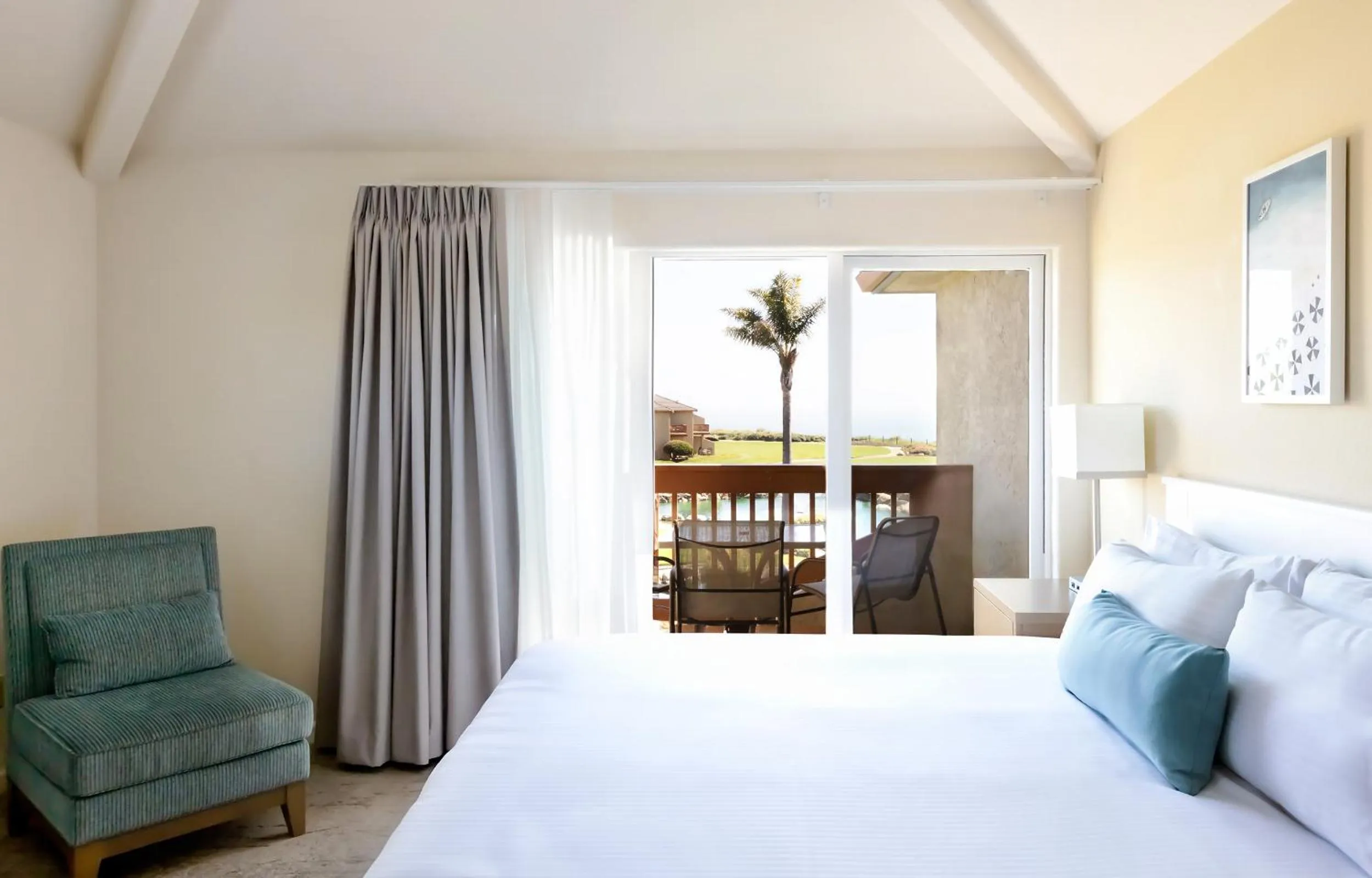 Bed in Seascape Beach Resort