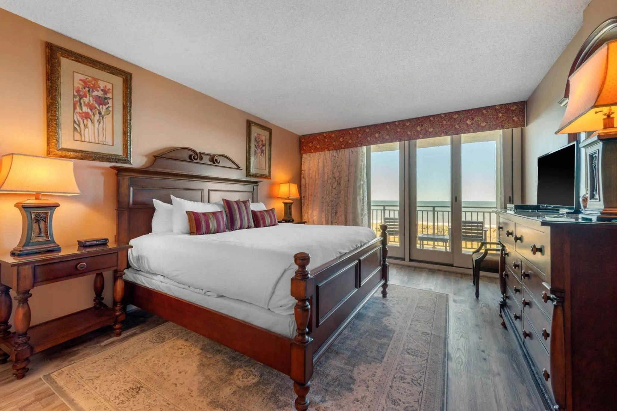 Photo of the whole room, Bed in Villas Of Amelia Island