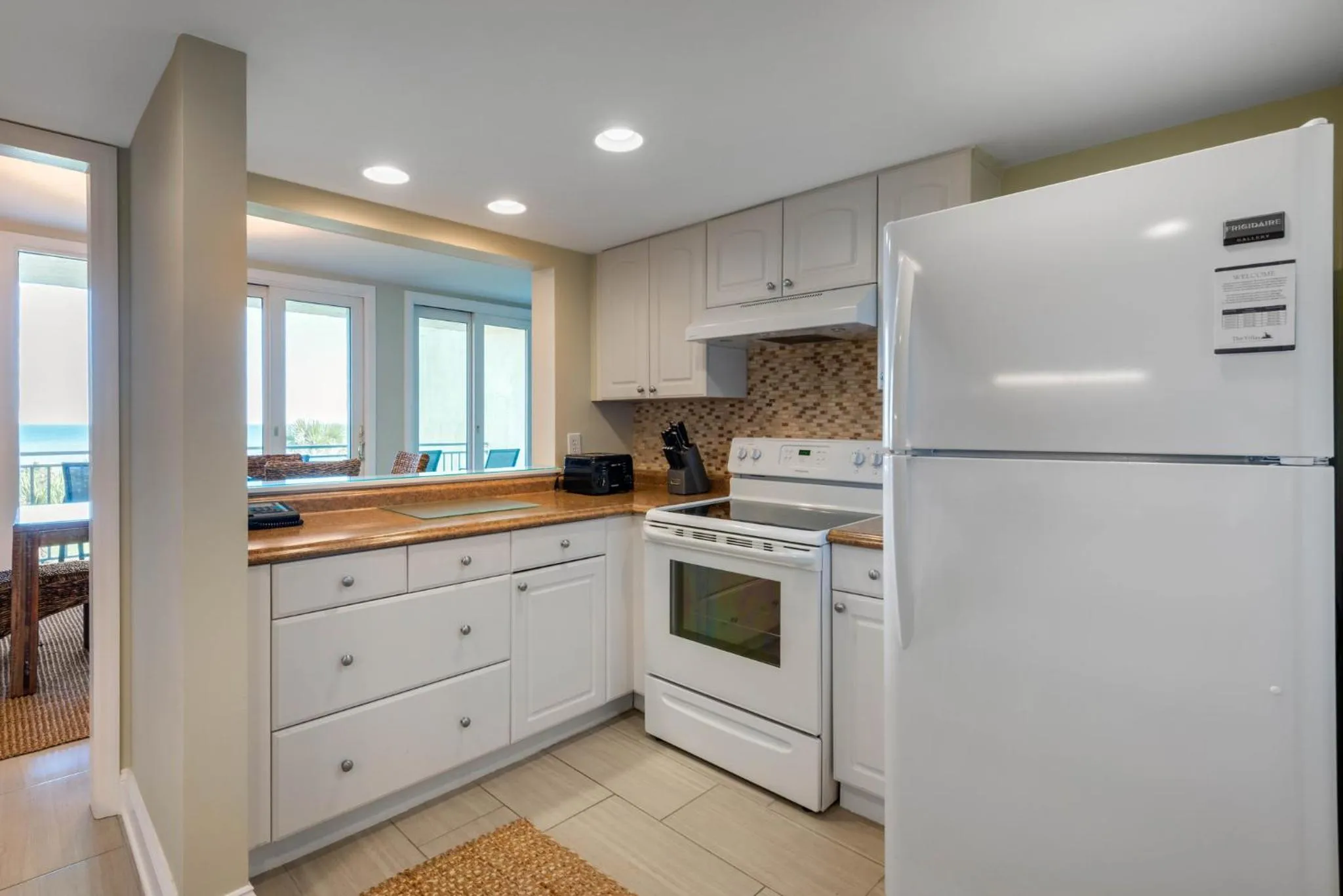 Photo of the whole room in Villas Of Amelia Island