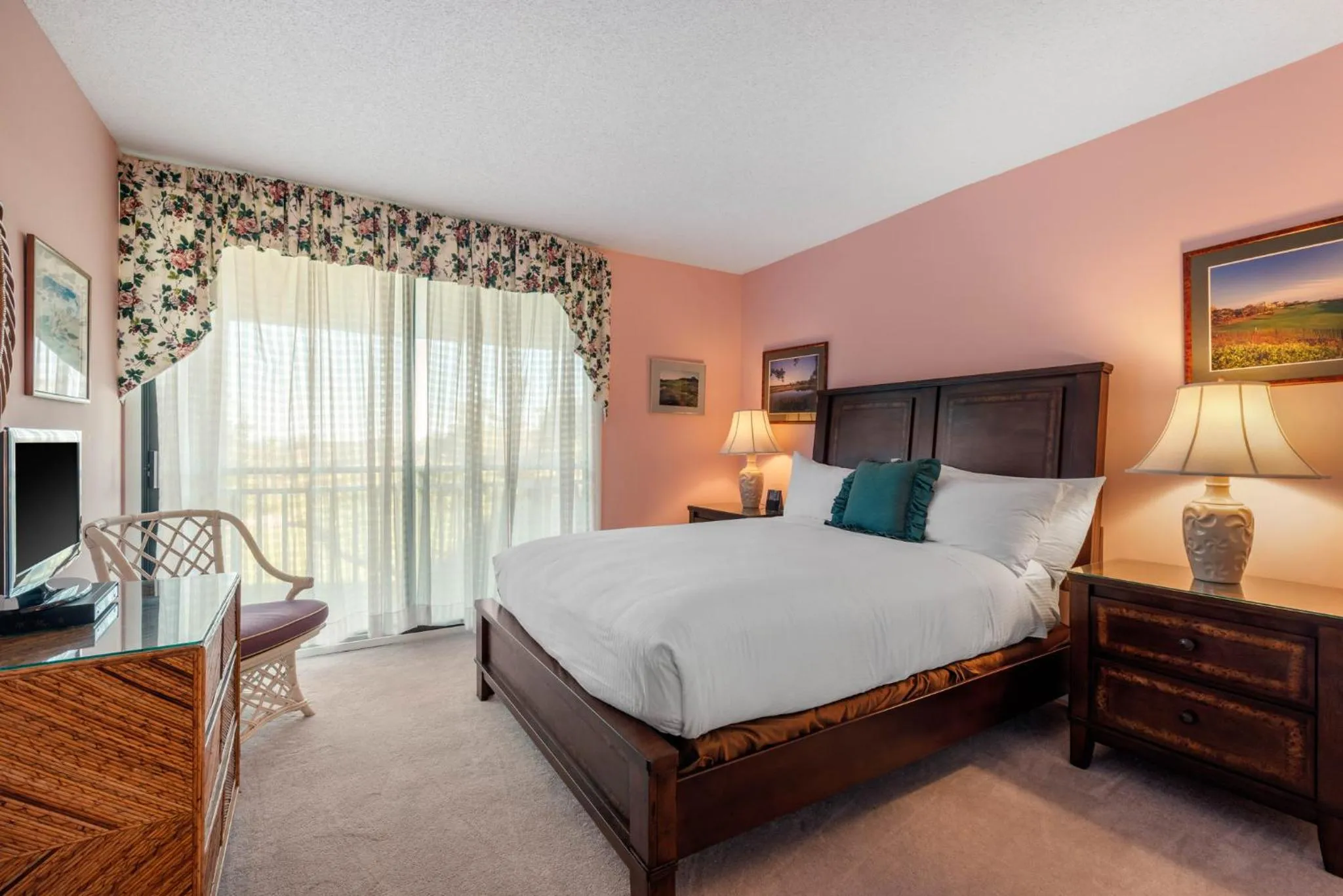 Photo of the whole room, Bed in Villas Of Amelia Island