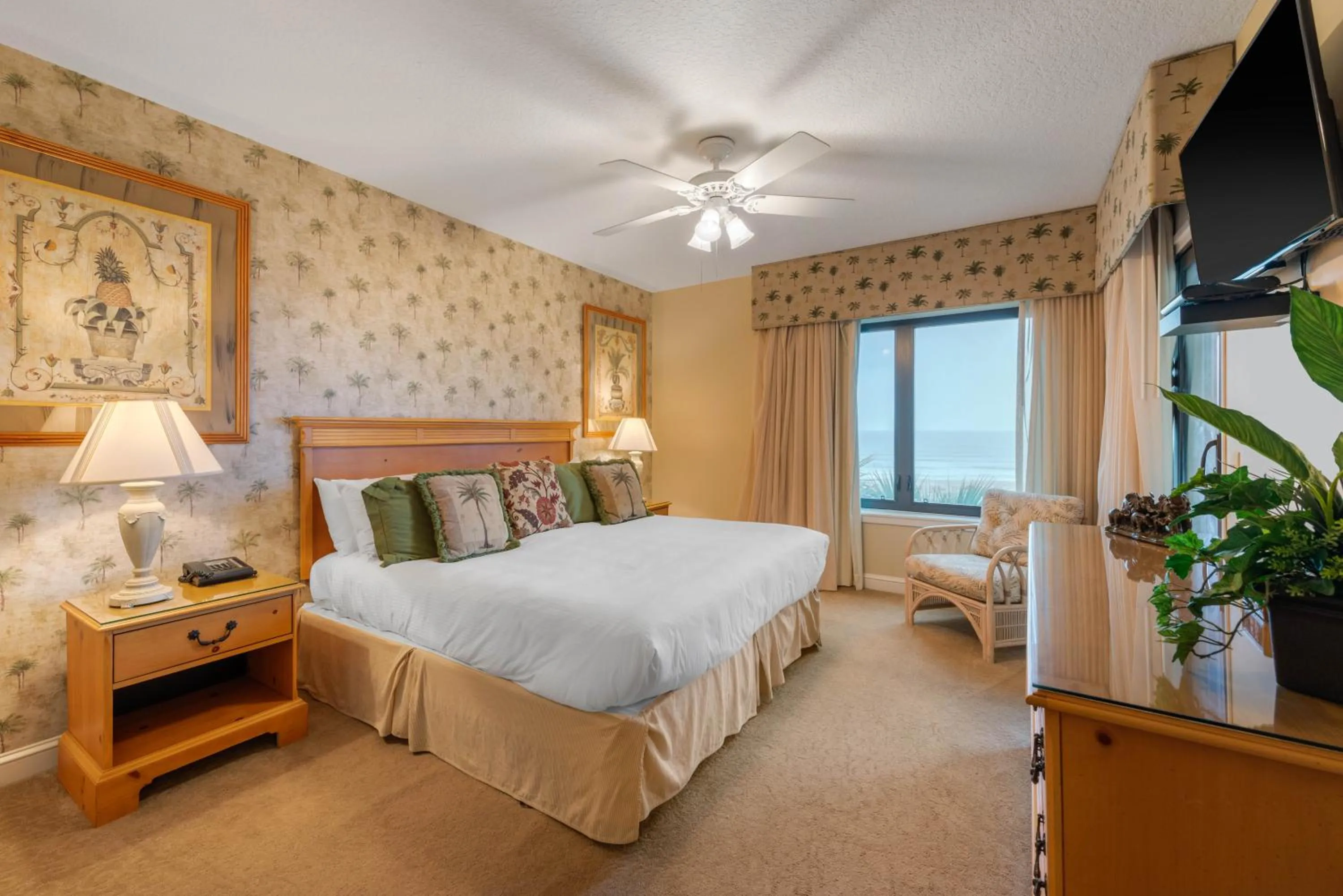 Photo of the whole room, Bed in Villas Of Amelia Island