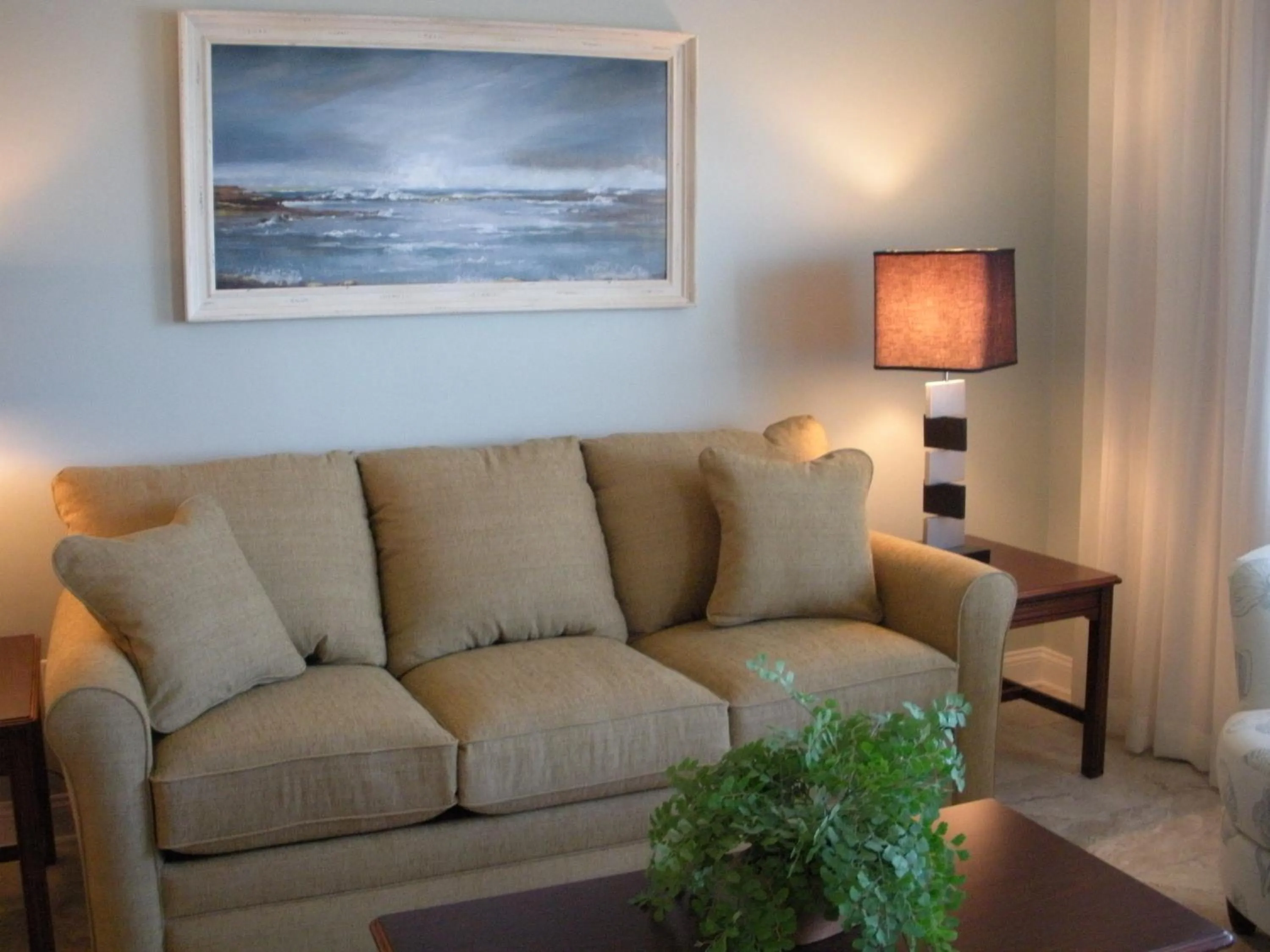 Living room in Villas Of Amelia Island
