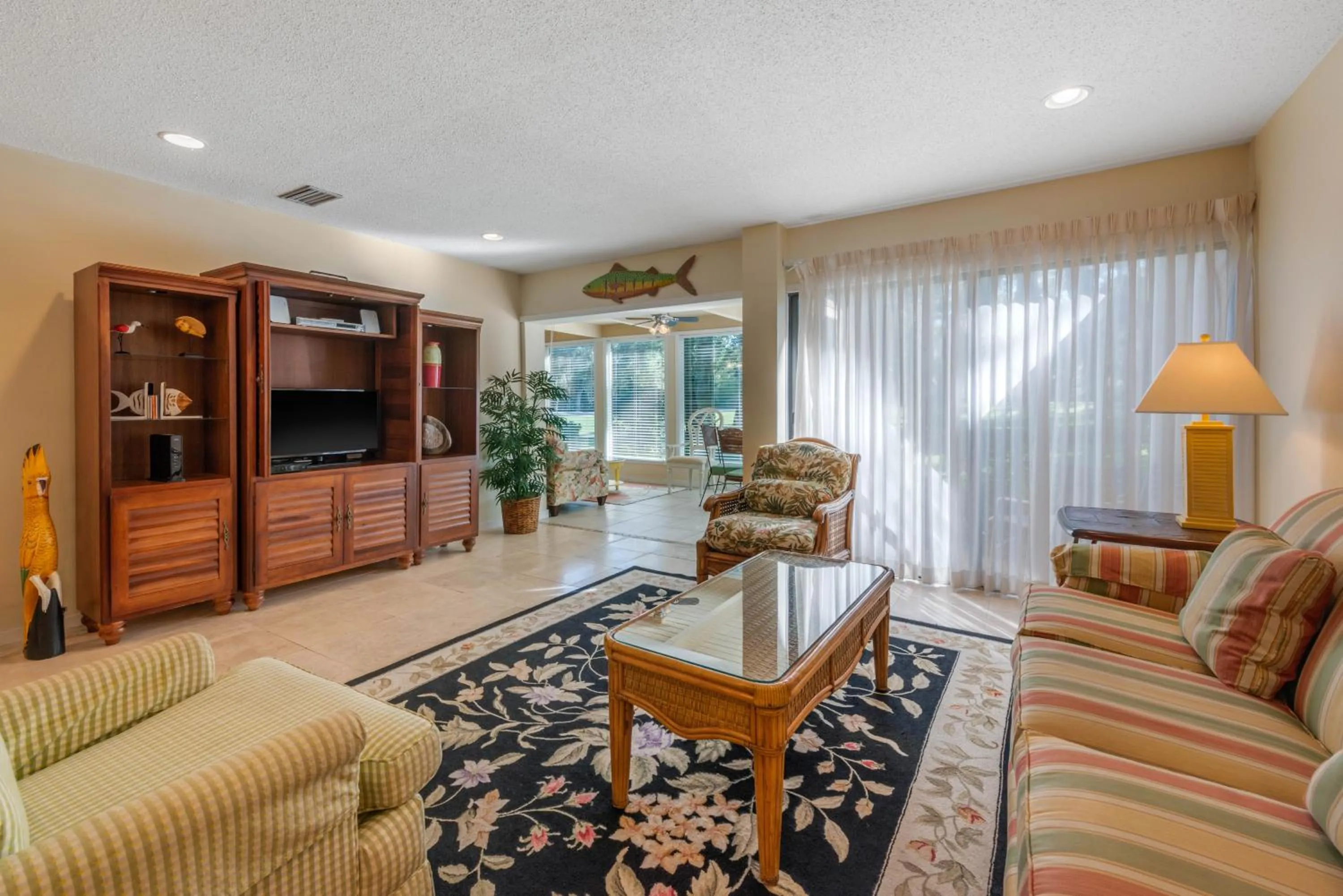 Photo of the whole room in Villas Of Amelia Island