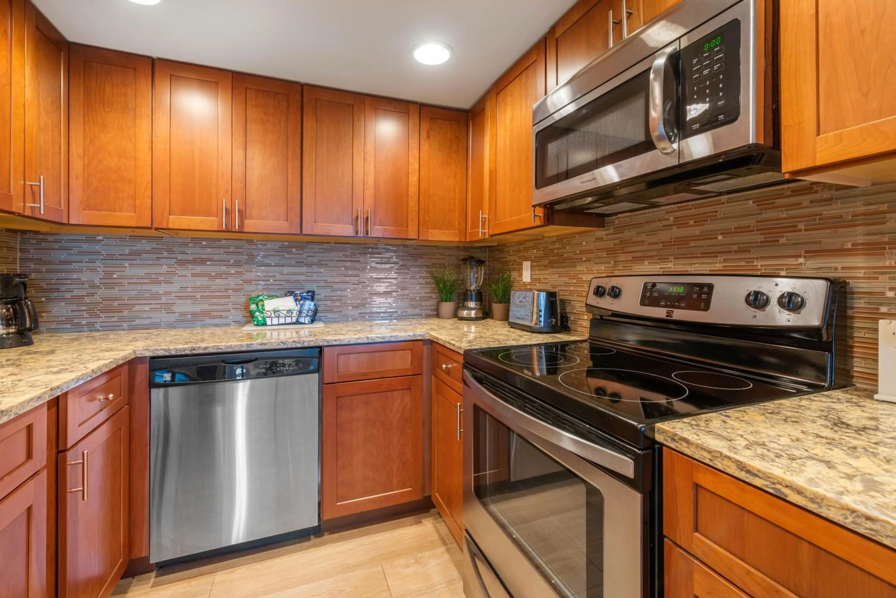 Photo of the whole room in Villas Of Amelia Island