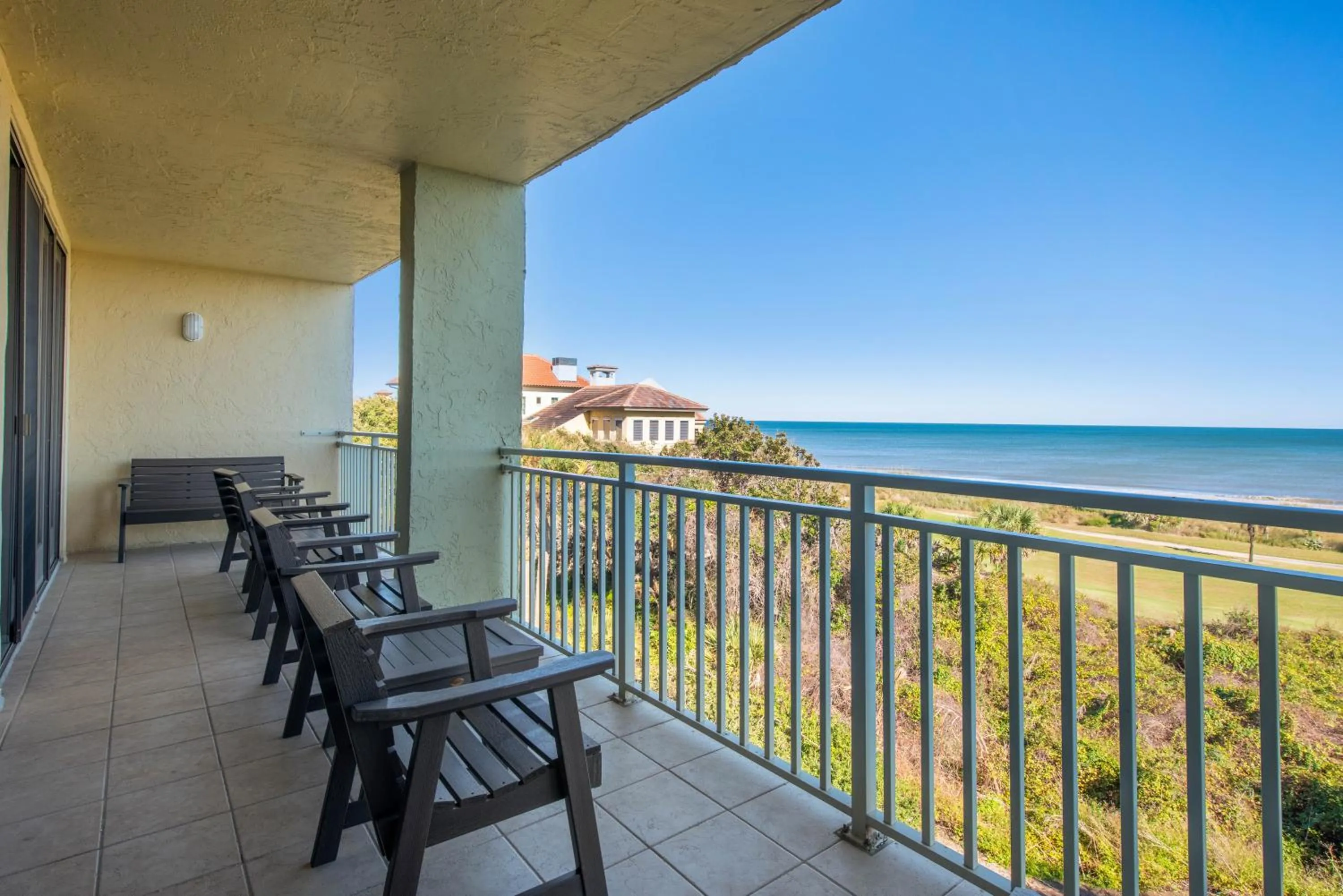Photo of the whole room in Villas Of Amelia Island