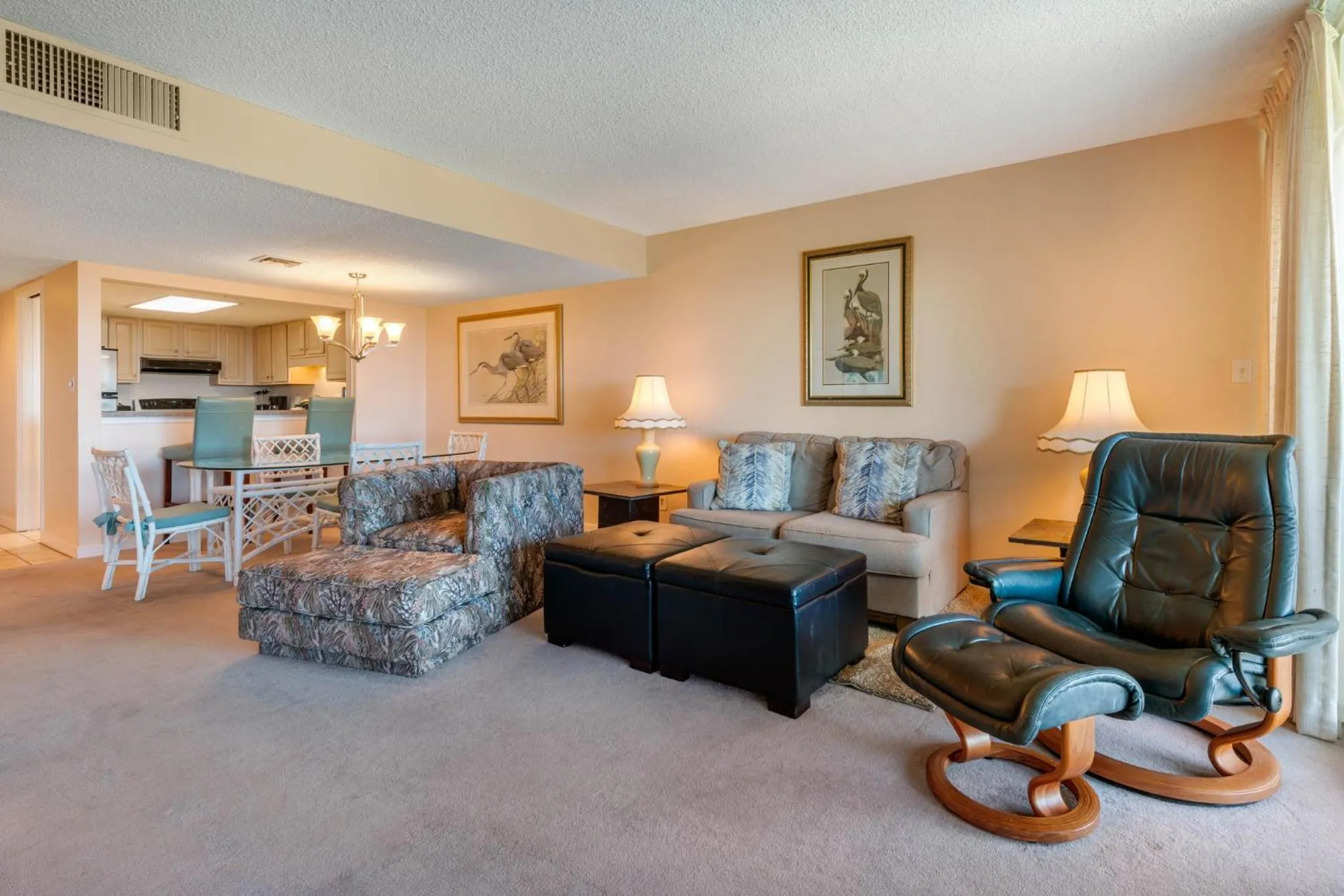 Photo of the whole room in Villas Of Amelia Island