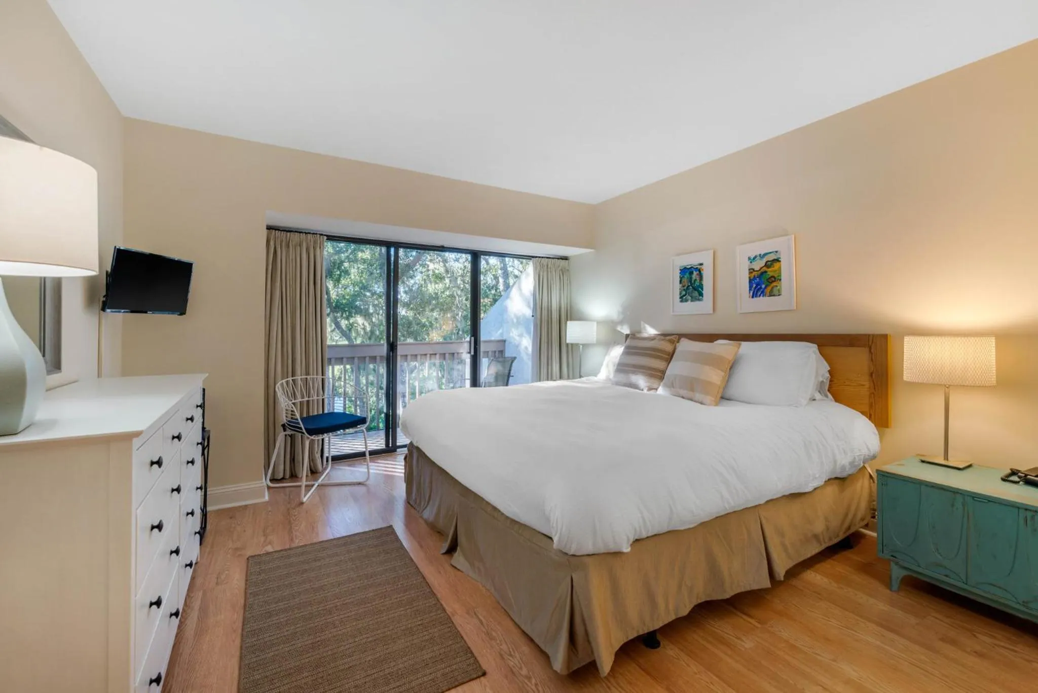 Photo of the whole room, Bed in Villas Of Amelia Island