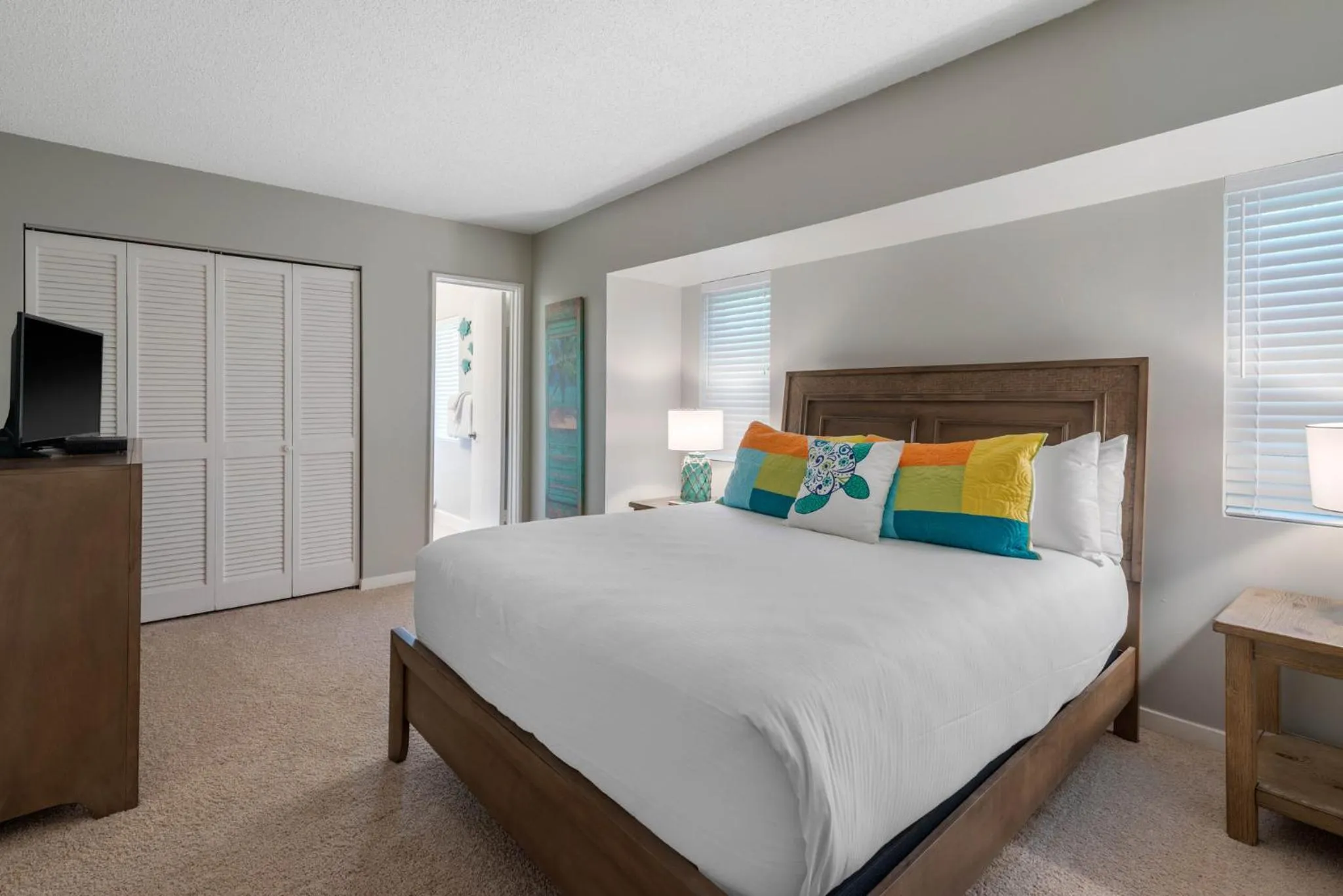 Photo of the whole room, Bed in Villas Of Amelia Island