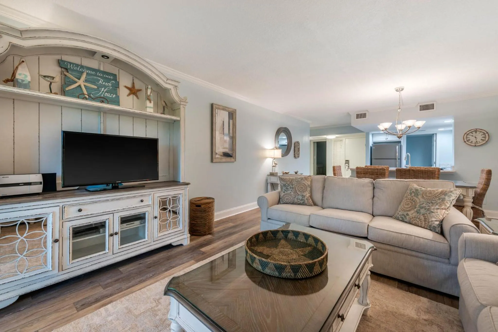 Photo of the whole room in Villas Of Amelia Island