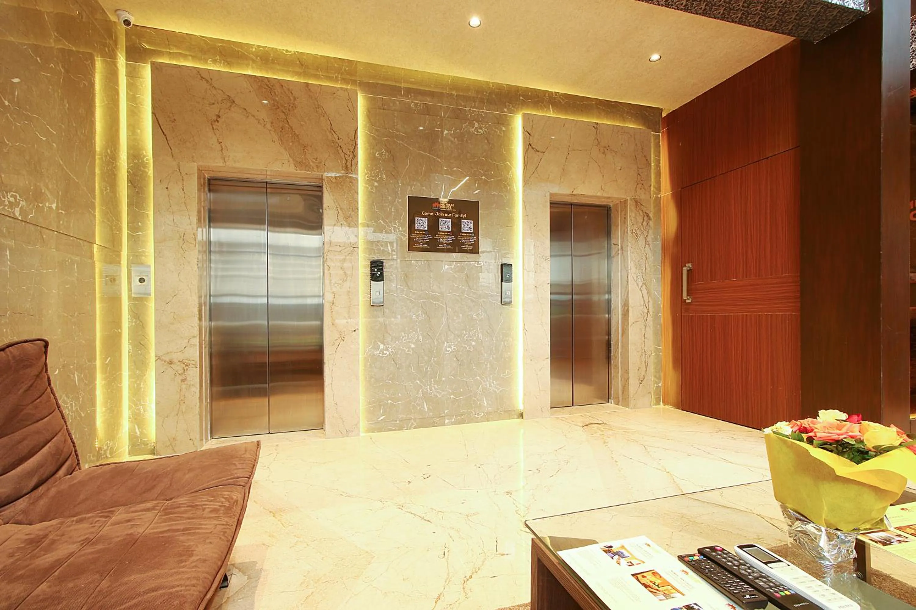 elevator in Mumbai House Luxury Apartments, Santacruz East
