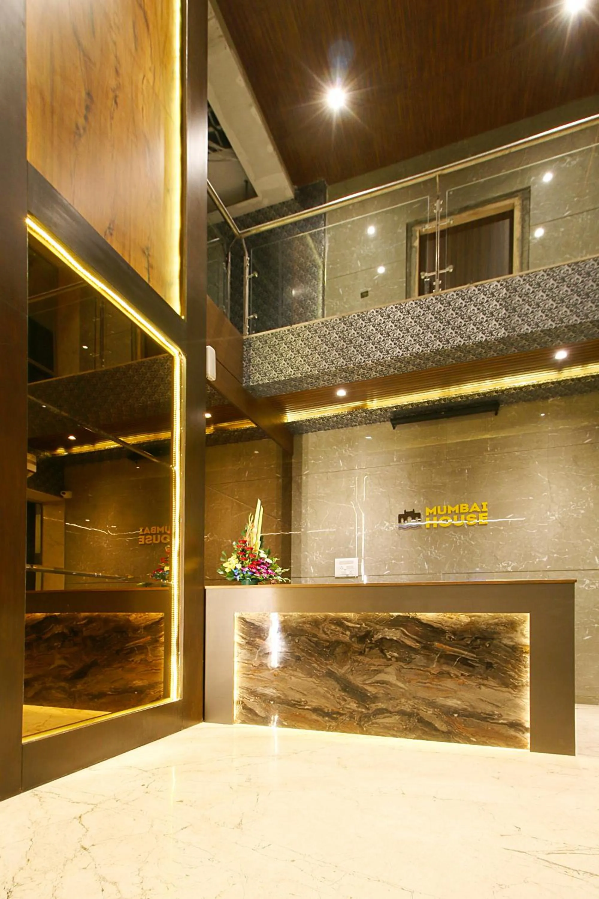 Property building in Mumbai House Luxury Apartments, Santacruz East