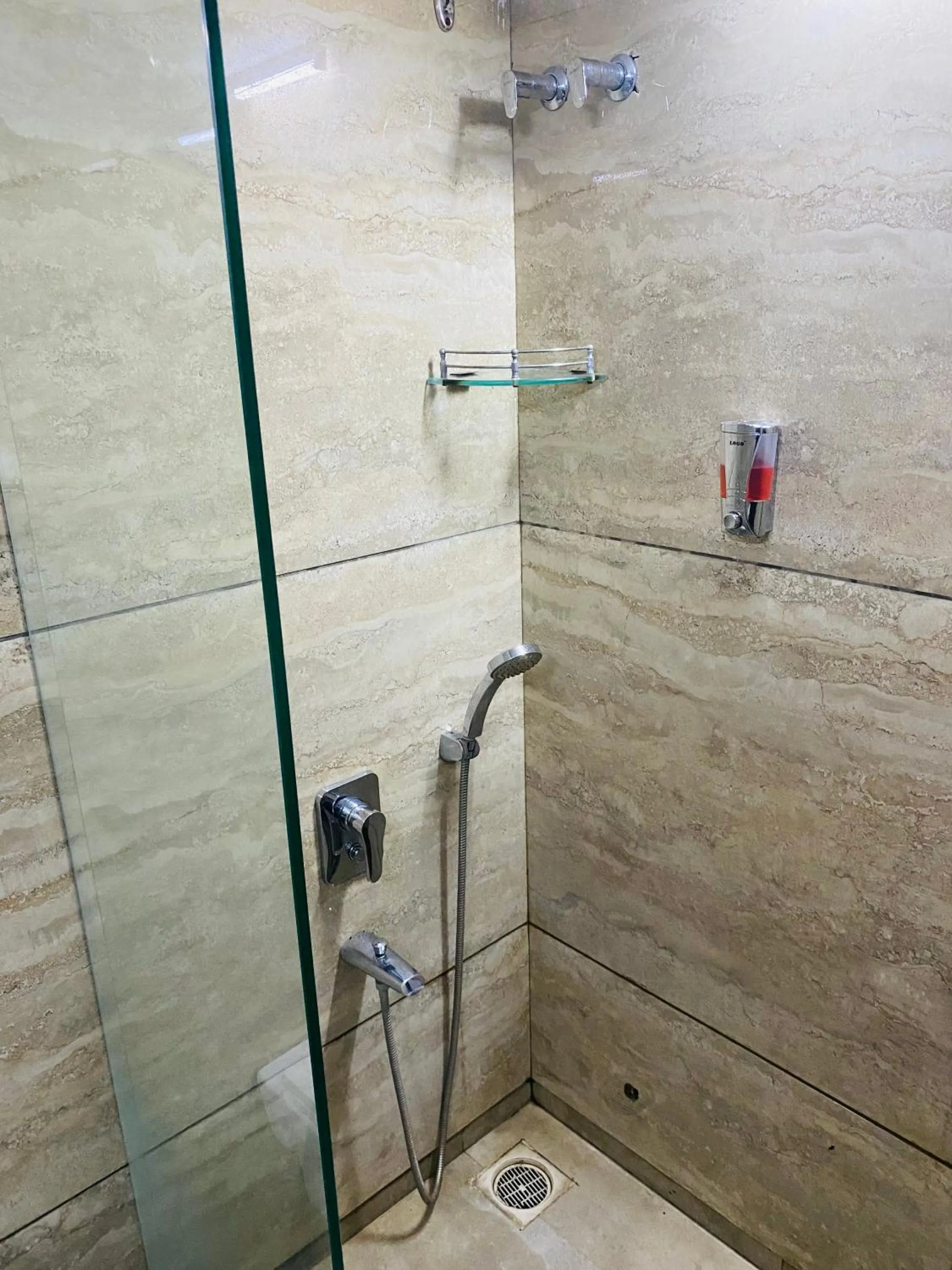 Property building in Mumbai House Luxury Apartments, Santacruz East