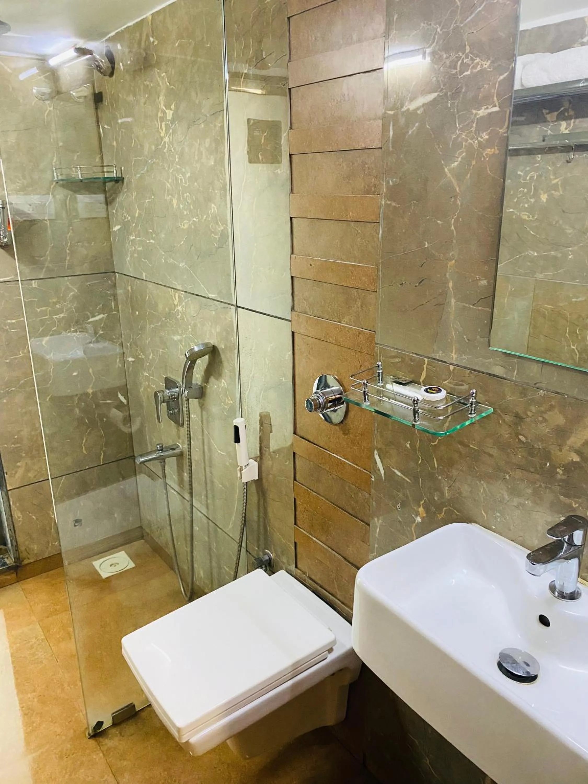 Property building in Mumbai House Luxury Apartments, Santacruz East