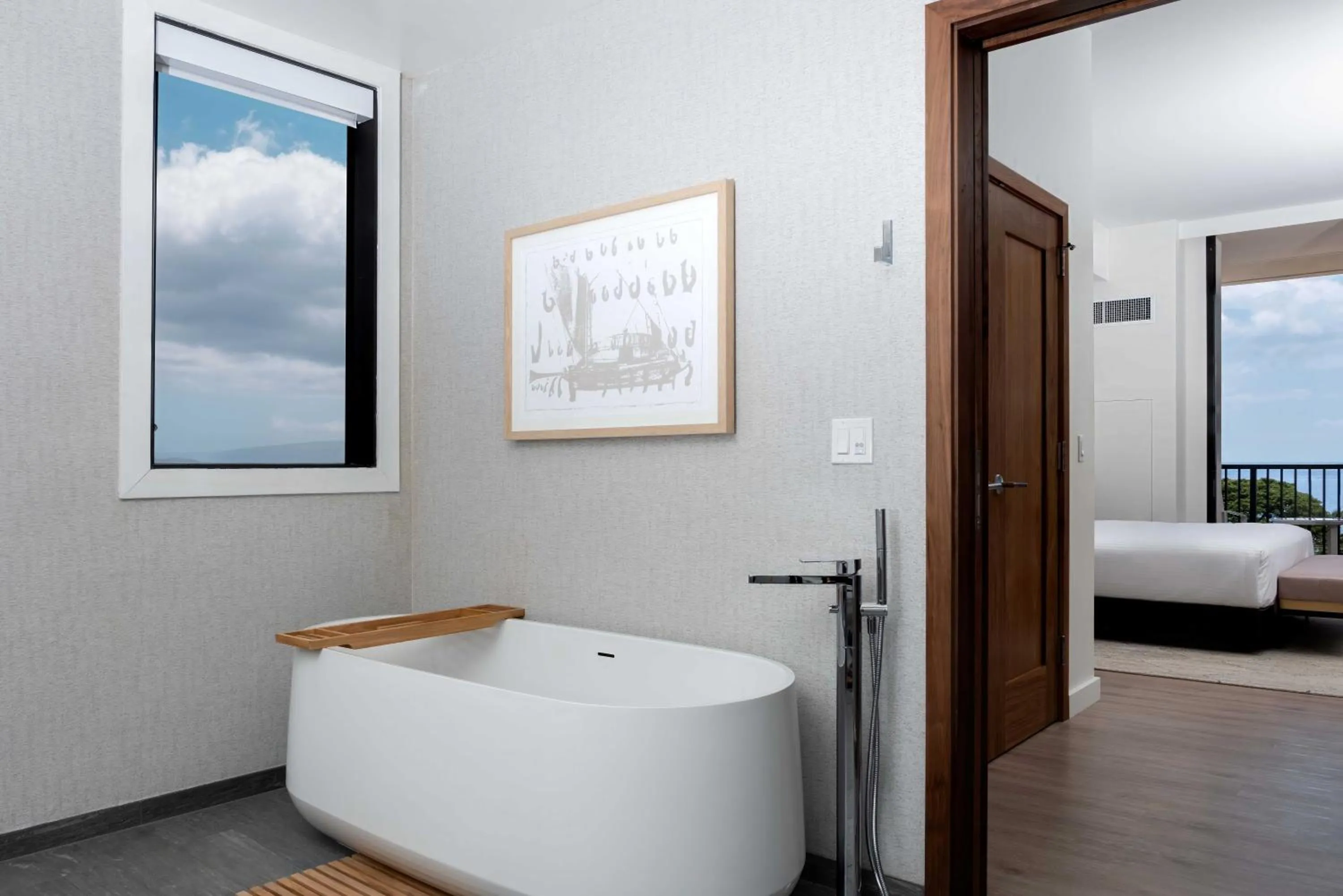 Bath, Bed in Maui Coast Hotel