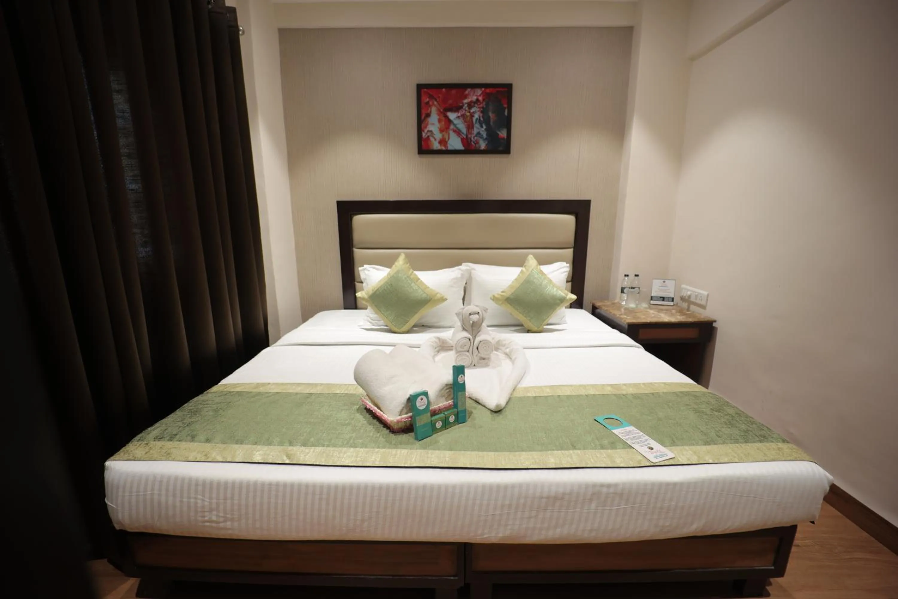 Bed in The Byke Studio Pure Veg Apartment, Thane