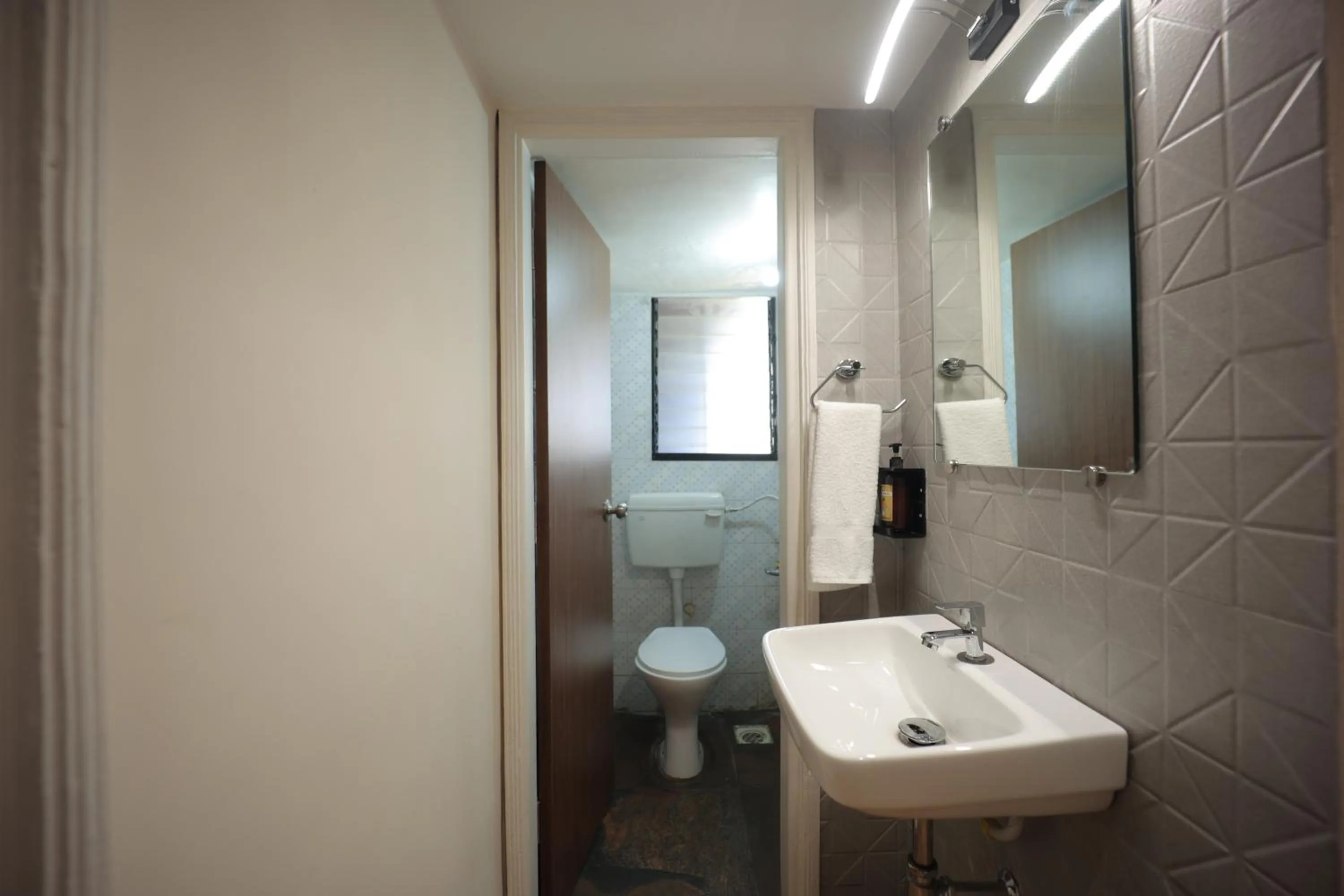 Bathroom in The Byke Studio Pure Veg Apartment, Thane