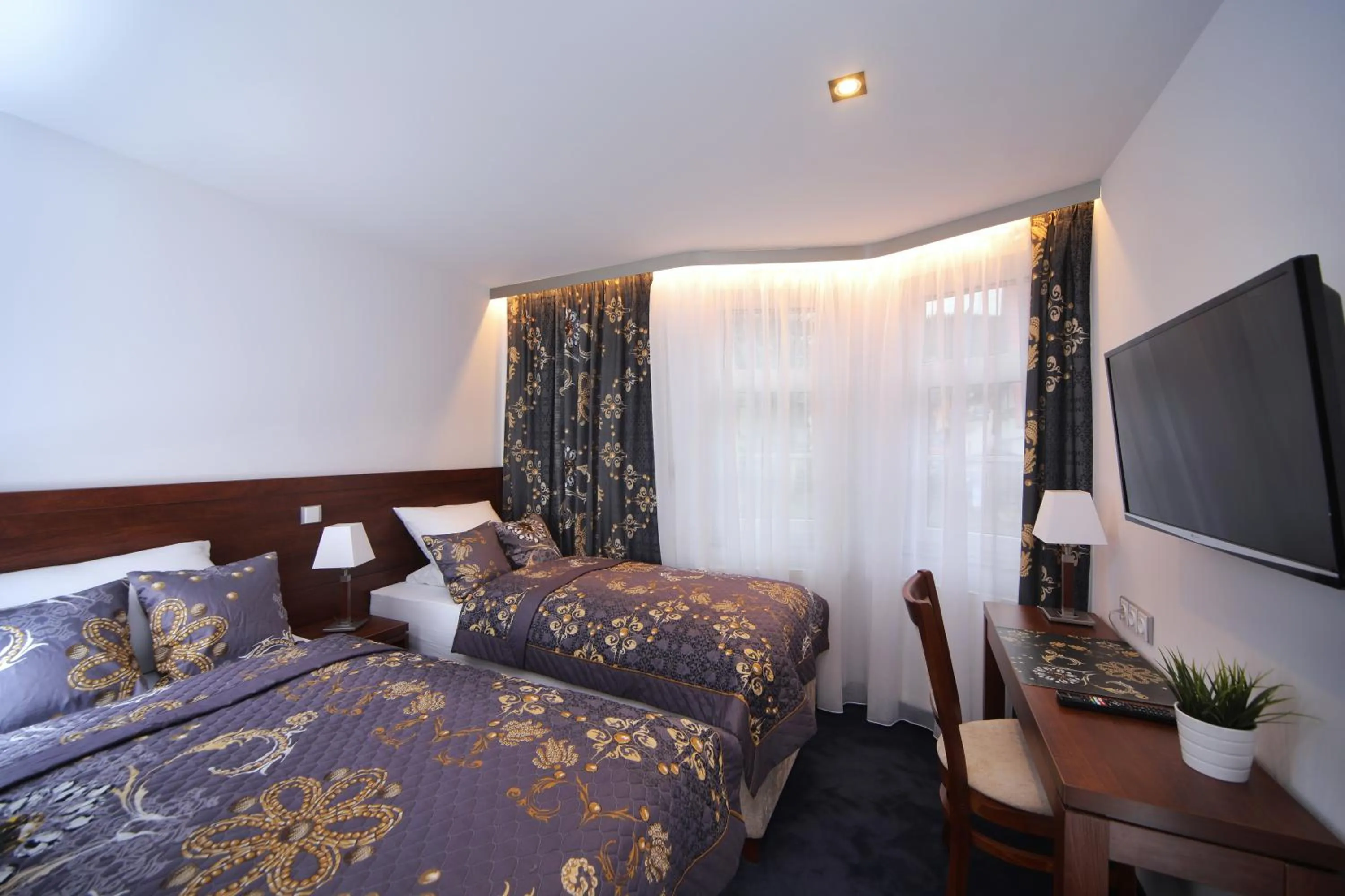 Bed in Hotel Central 1920