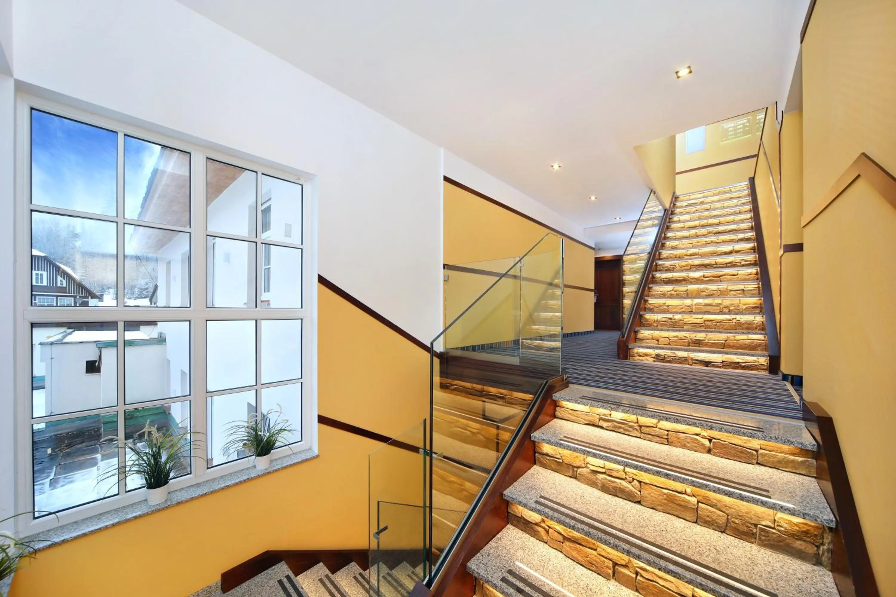 On-site shops in Hotel Central 1920