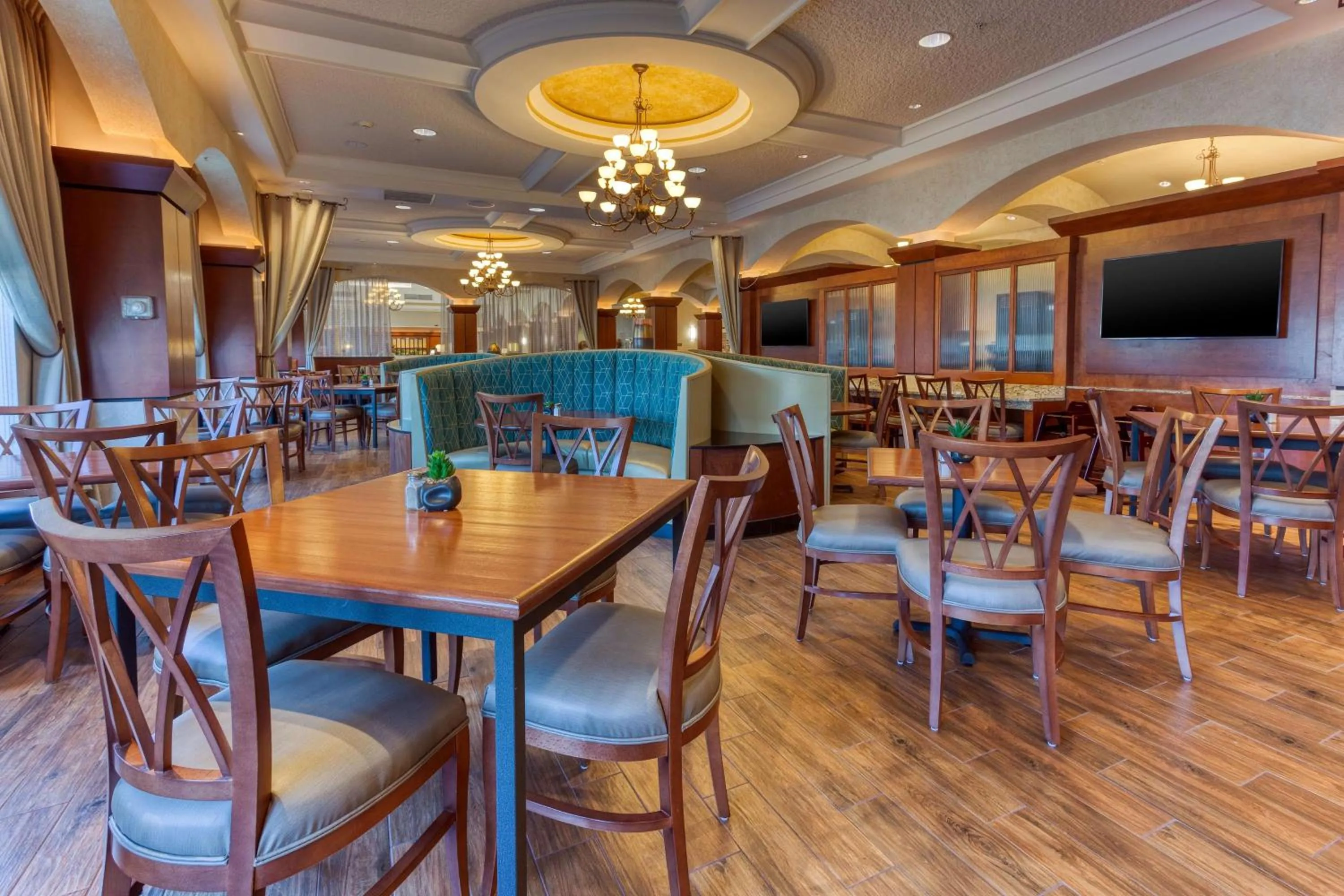 Restaurant/places to eat in Drury Plaza Hotel St. Louis Chesterfield