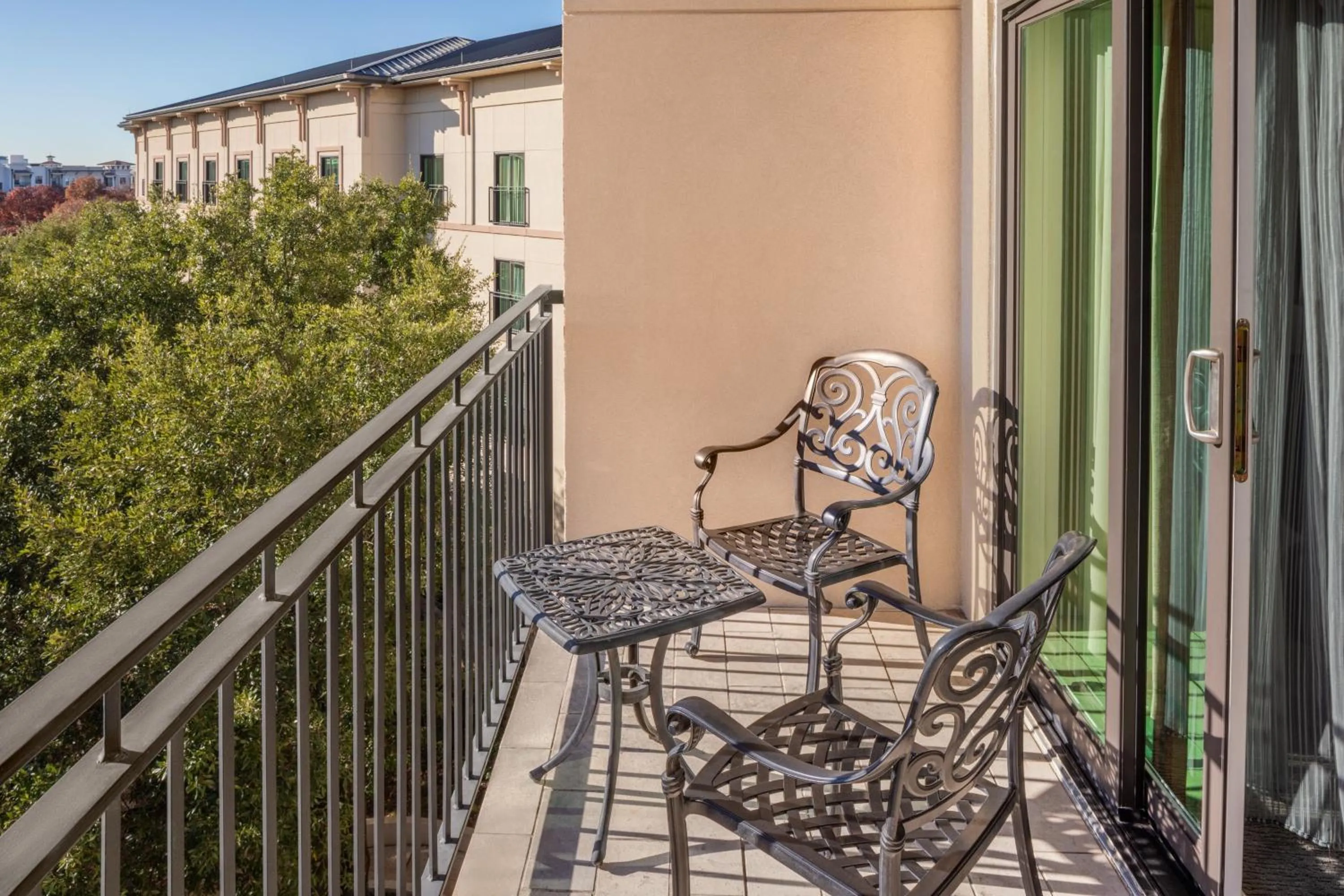 Photo of the whole room in The Westin Dallas Stonebriar Golf Resort & Spa