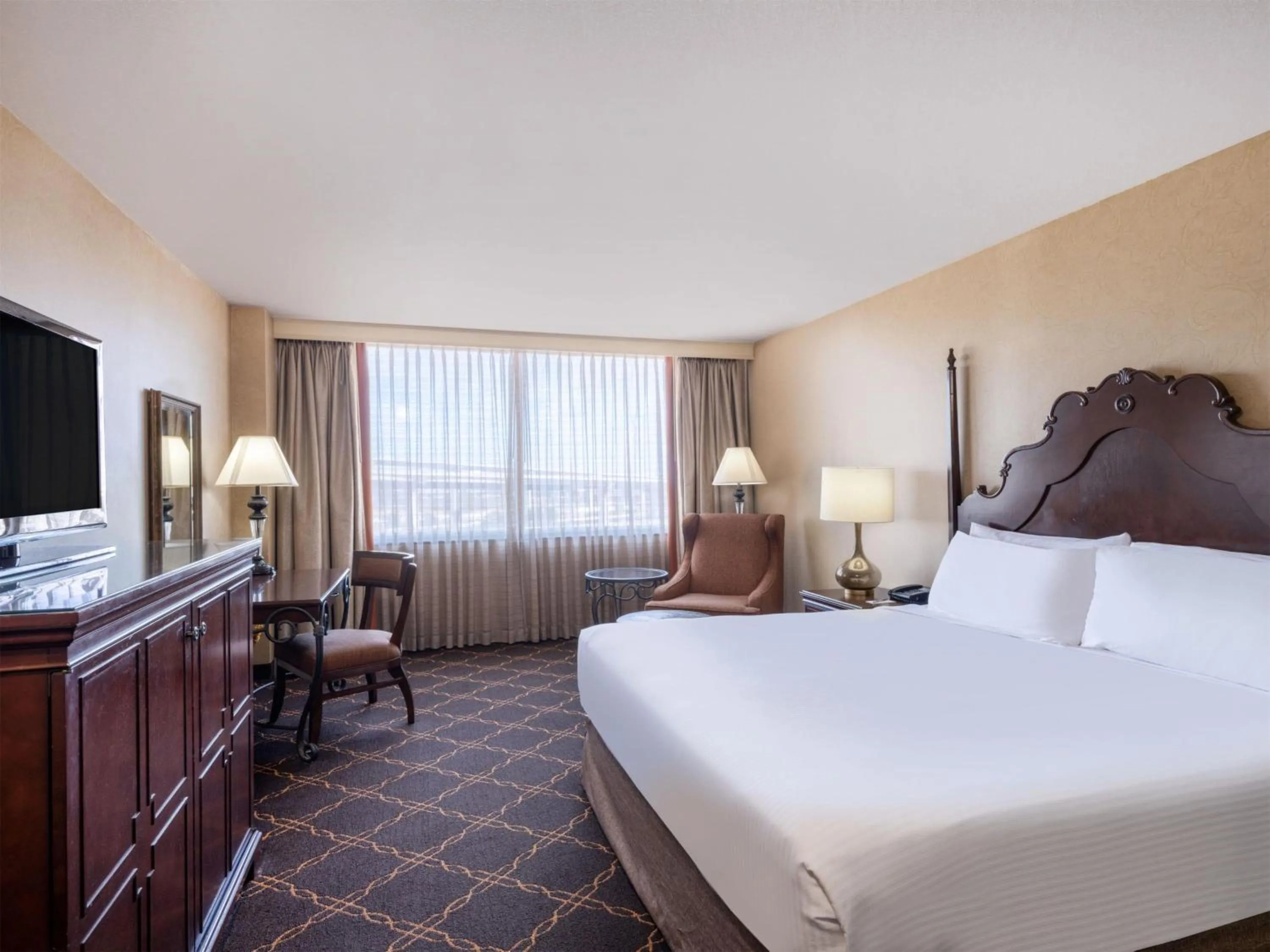 Bed in Austin Southpark Hotel