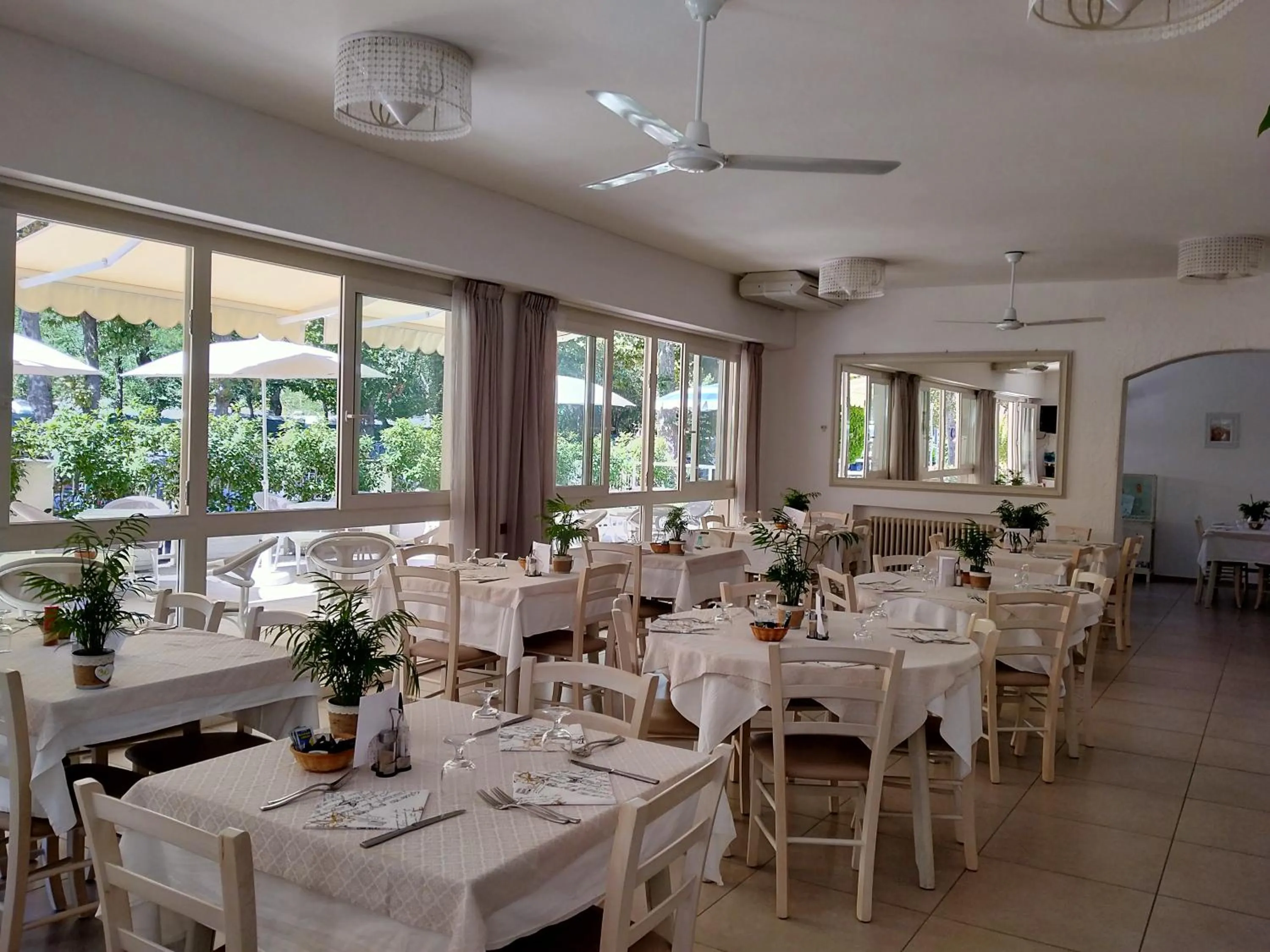 Restaurant/places to eat in B&b villa lambusta