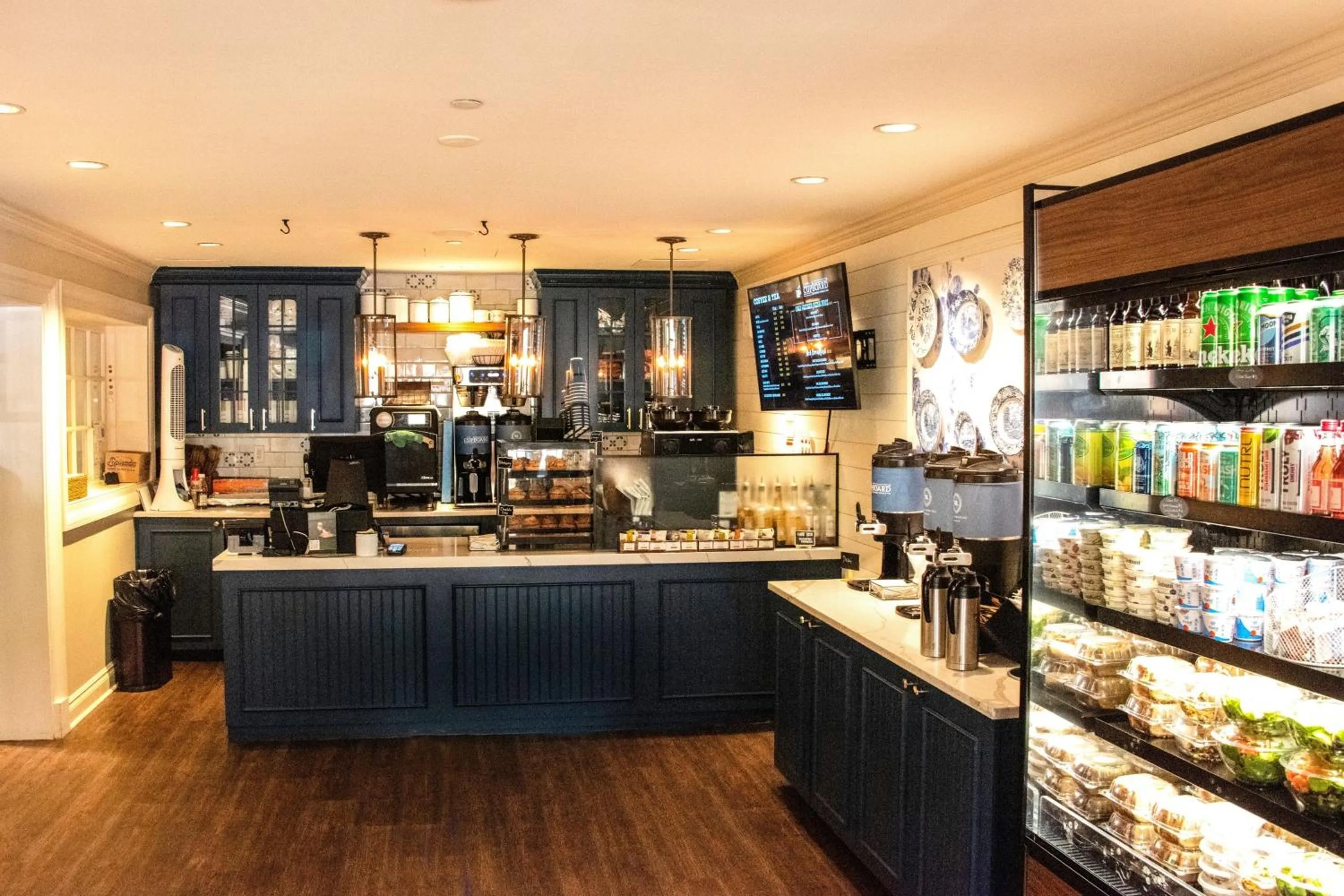 Restaurant/places to eat in Williamsburg Lodge, Autograph Collection