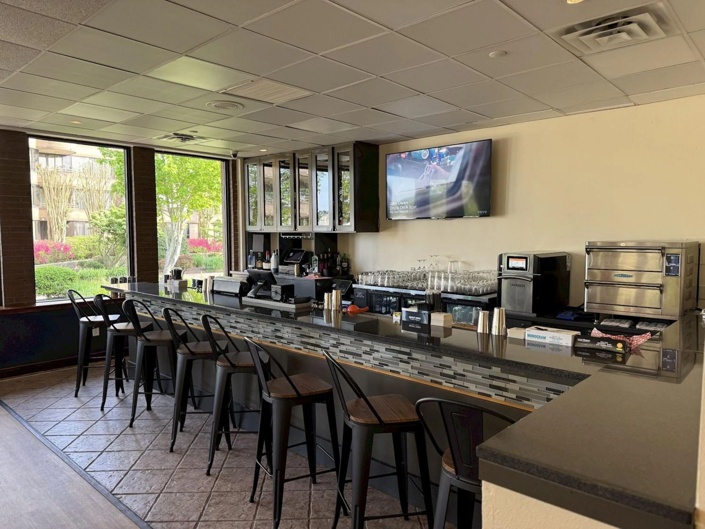 Lounge or bar in Solomons Inn Resort and Marina