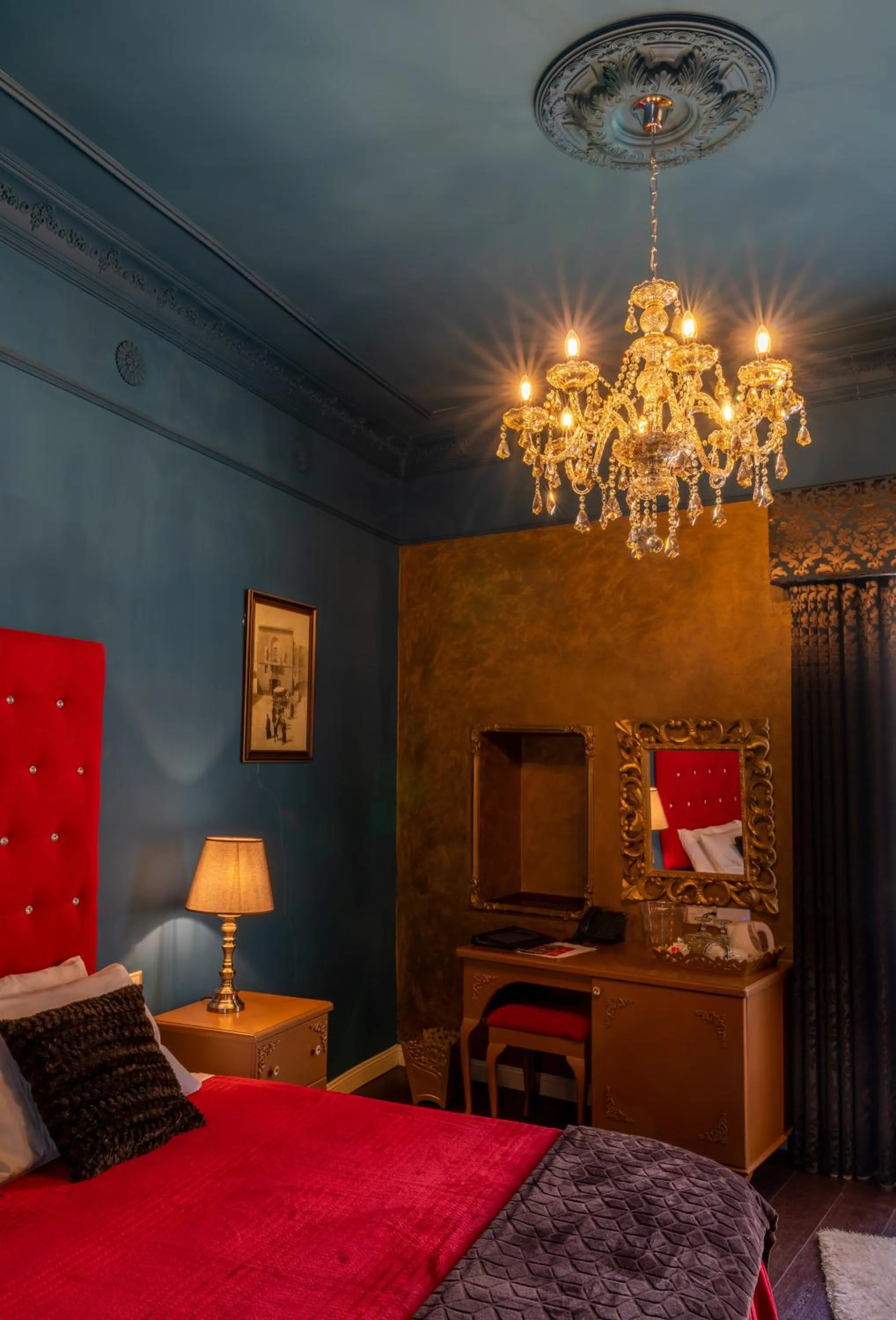 Bed in Julina Boutique Living