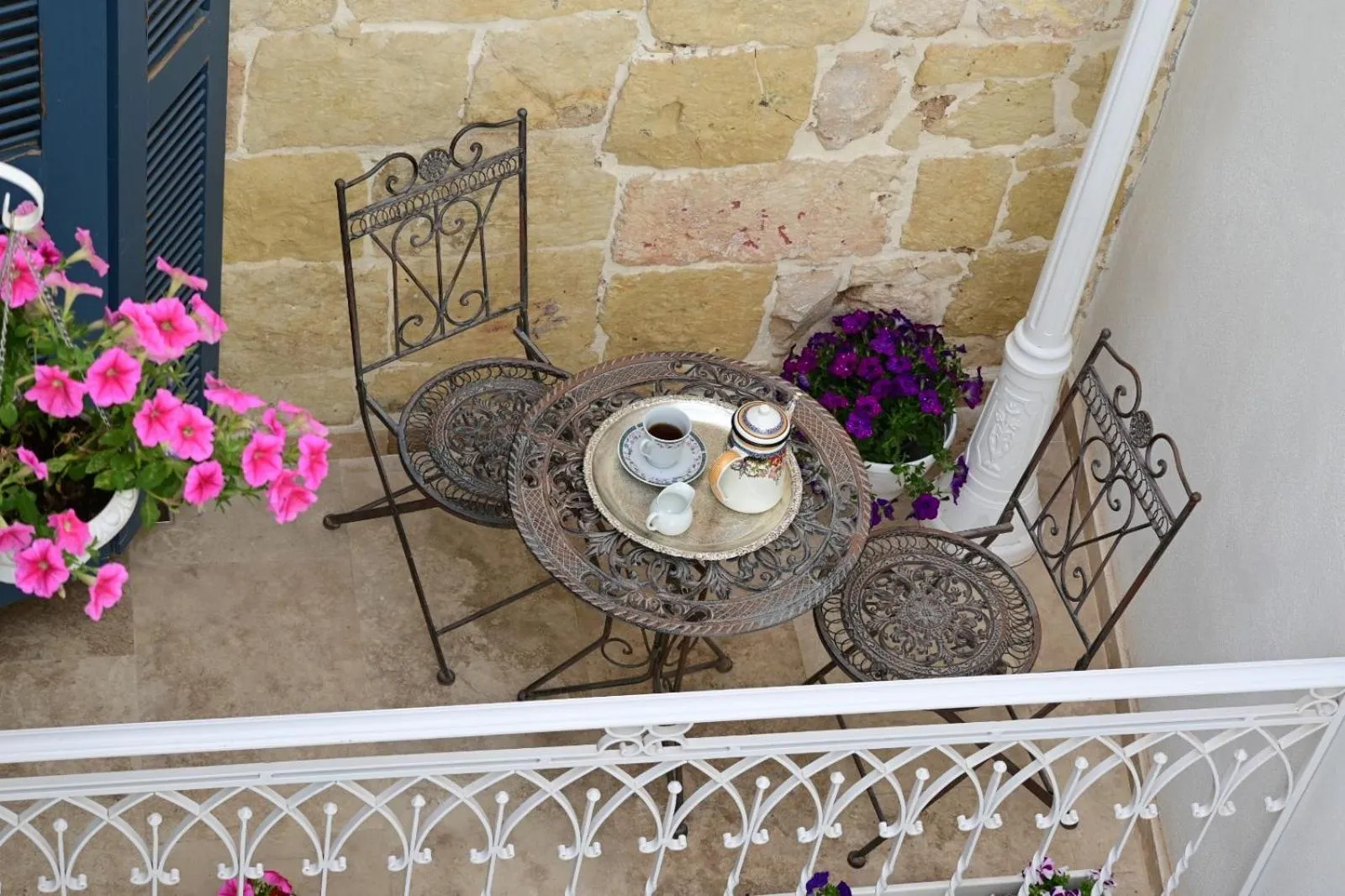 Julina Boutique Living