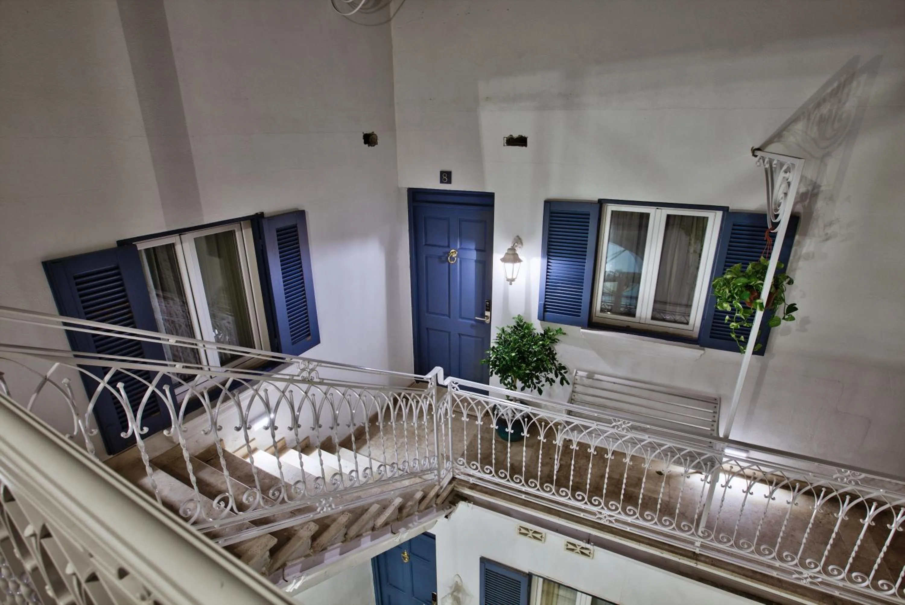 Julina Boutique Living