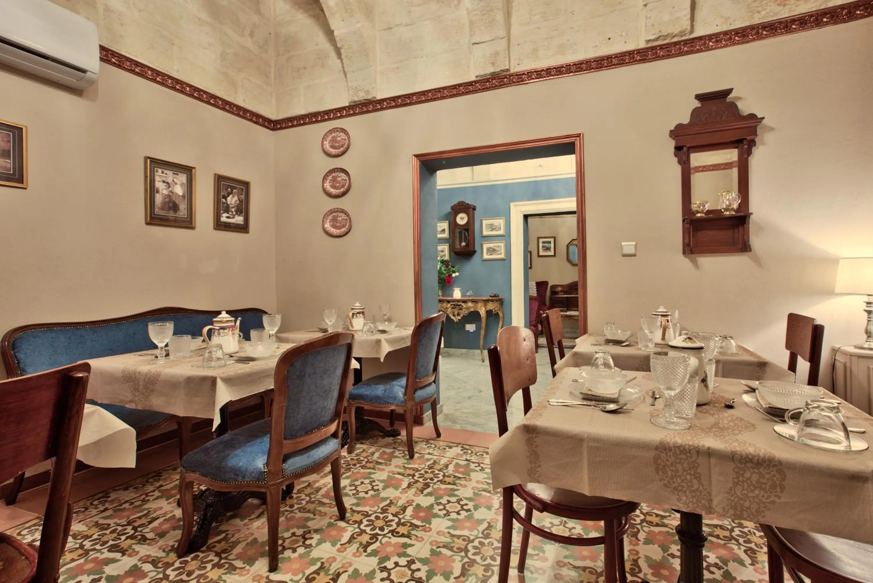 Julina Boutique Living