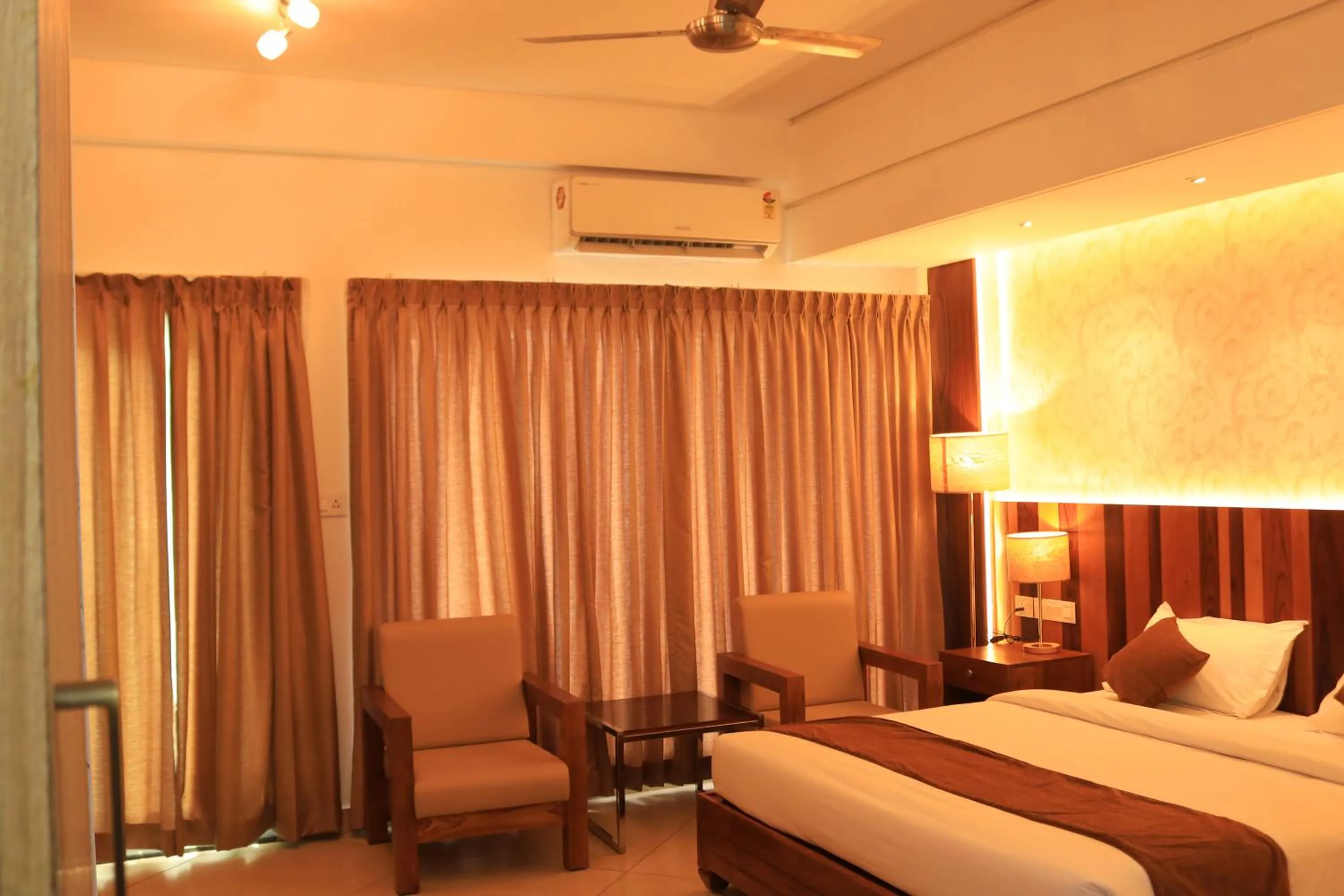 Bed in Lalys Residency