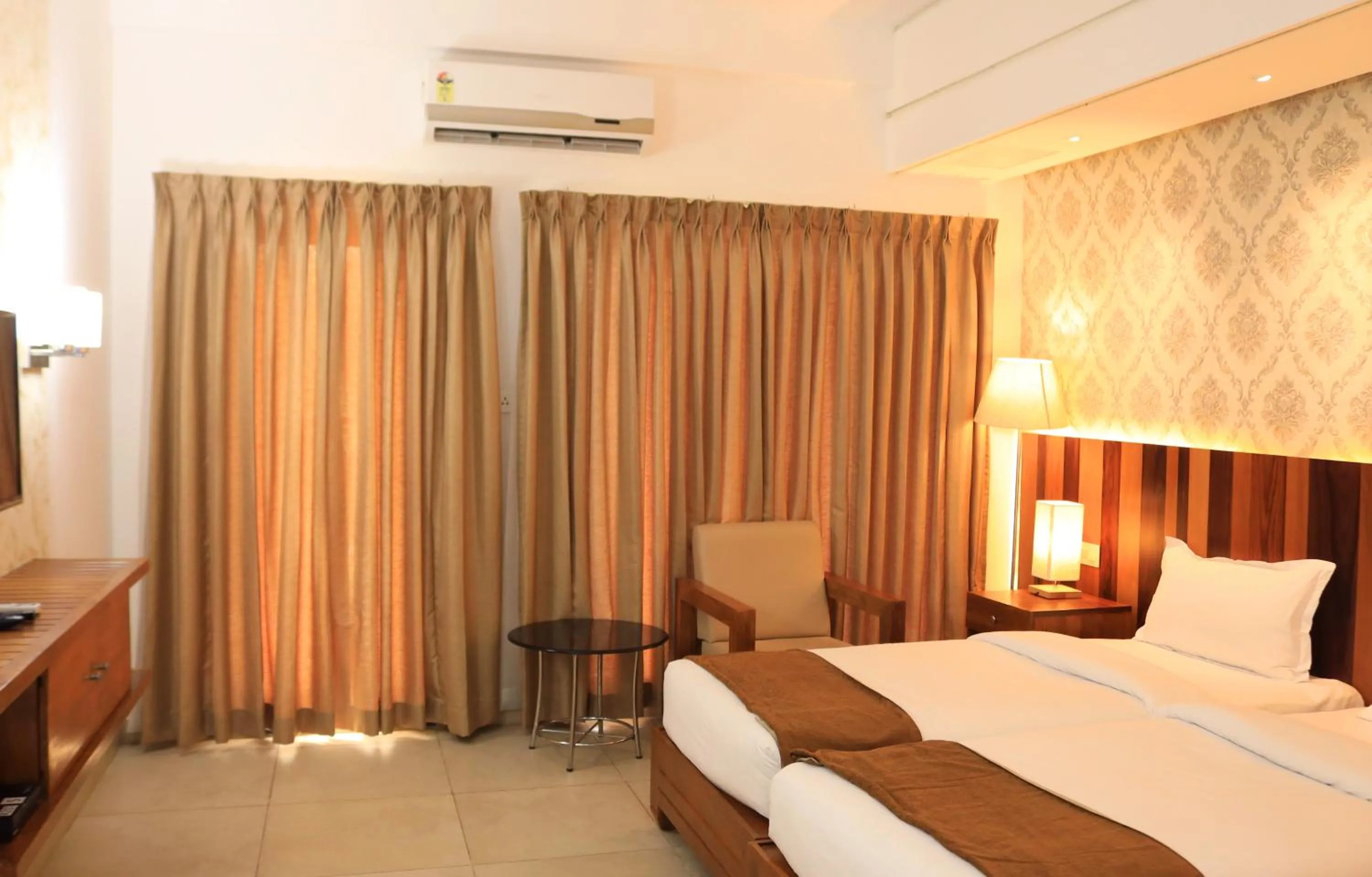 Bed in Lalys Residency