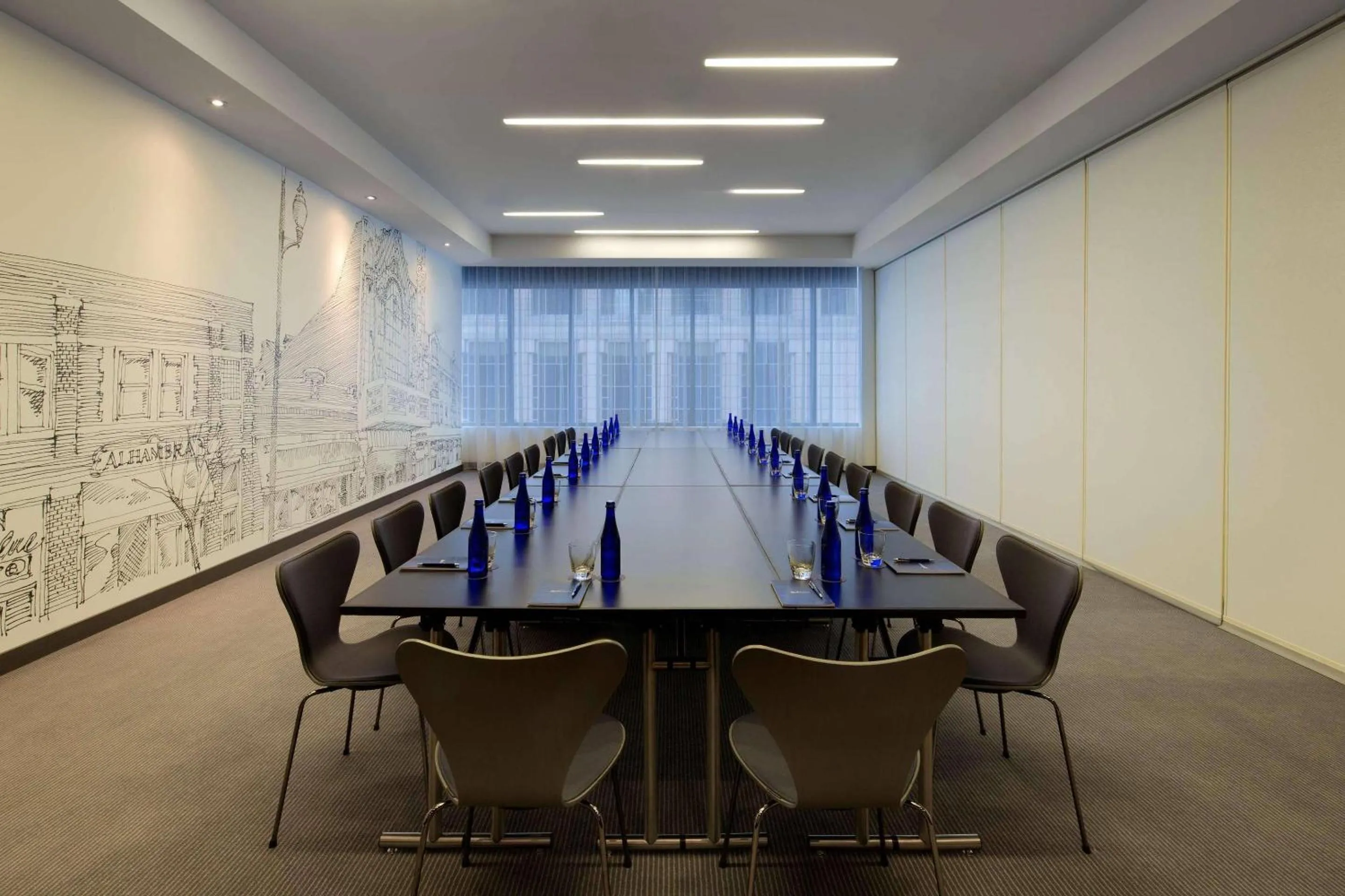 Meeting/conference room in Radisson Blu Aqua Hotel, Chicago