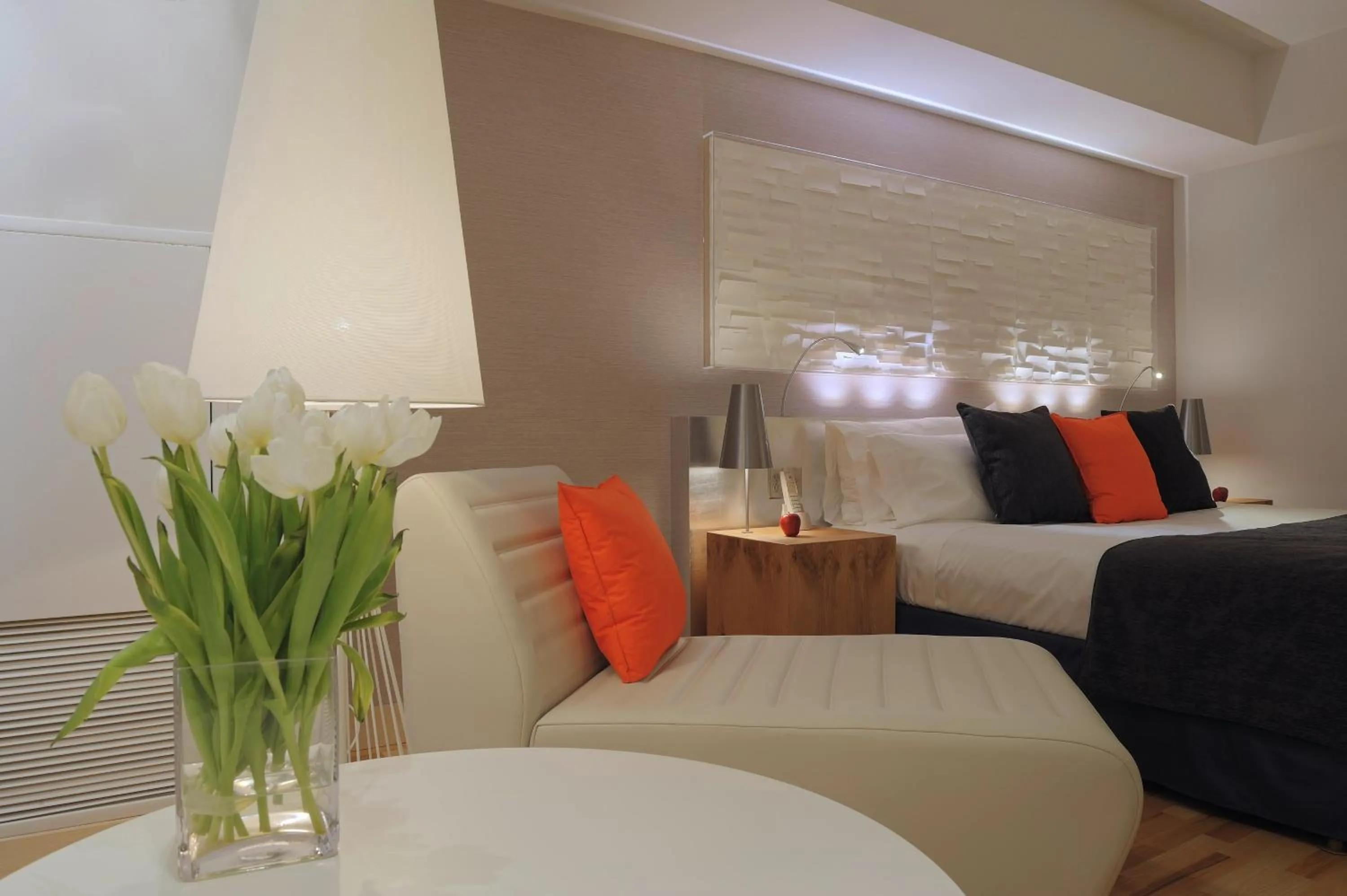 Bed in Radisson Blu Aqua Hotel, Chicago